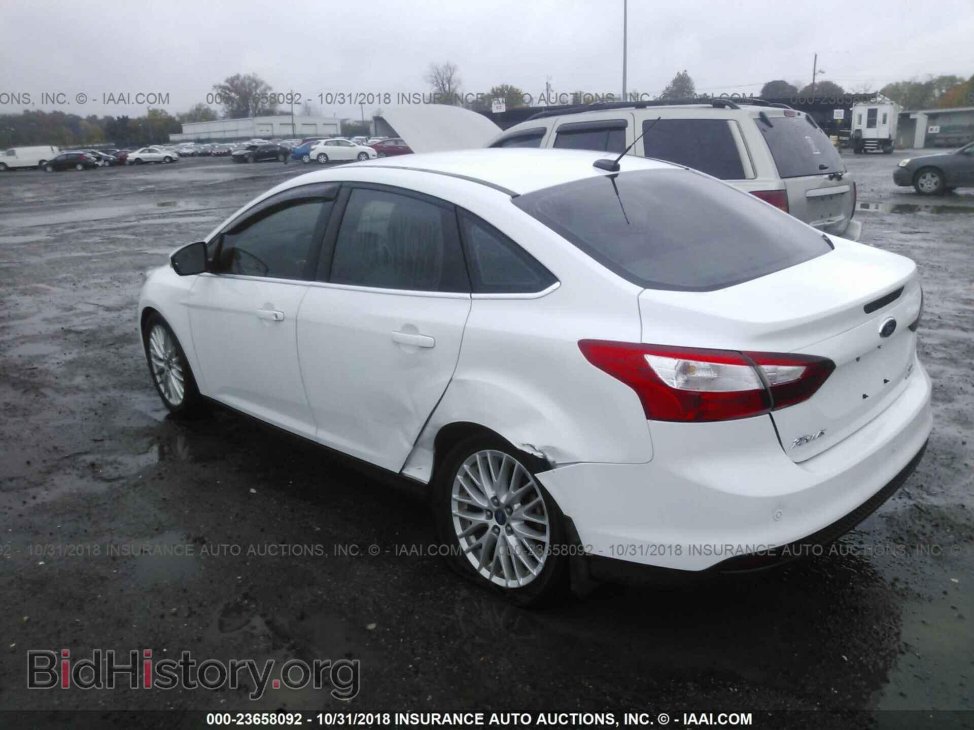 2012 Ford Focus - VIN: 1FAHP3H2XCL402770 - Фото 3