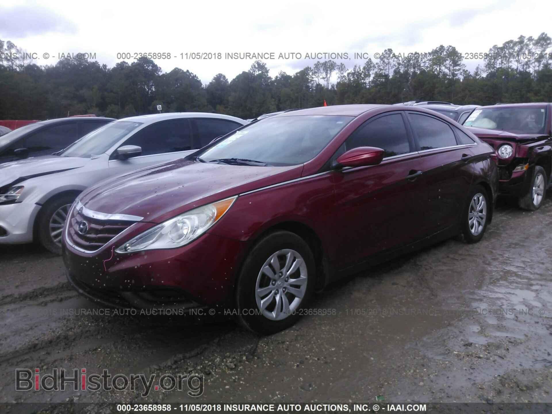 2012 Hyundai Sonata - VIN: 5NPEB4AC4CH483158 - Фото 2