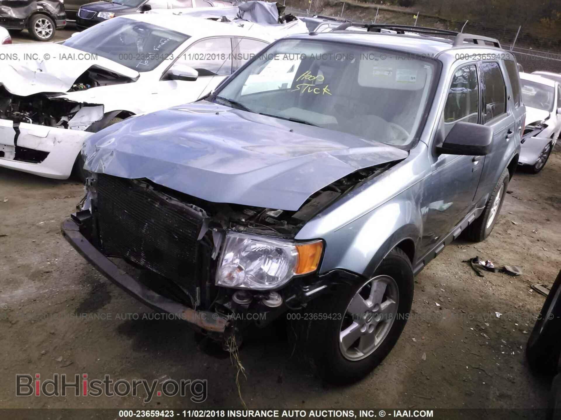 2012 Ford Escape - VIN: 1FMCU0D76CKA38197 - Photo 2