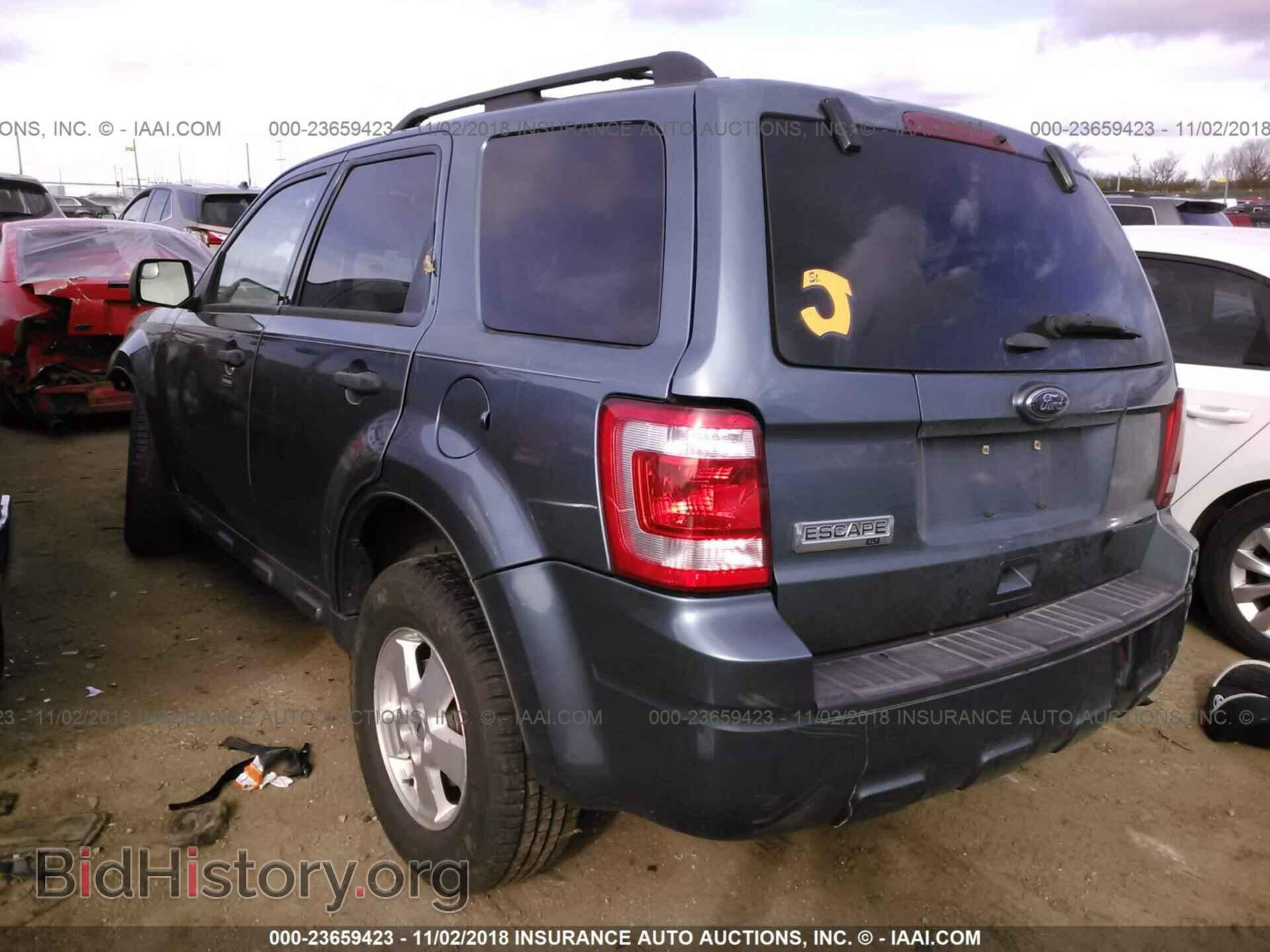 2012 Ford Escape - VIN: 1FMCU0D76CKA38197 - Photo 3