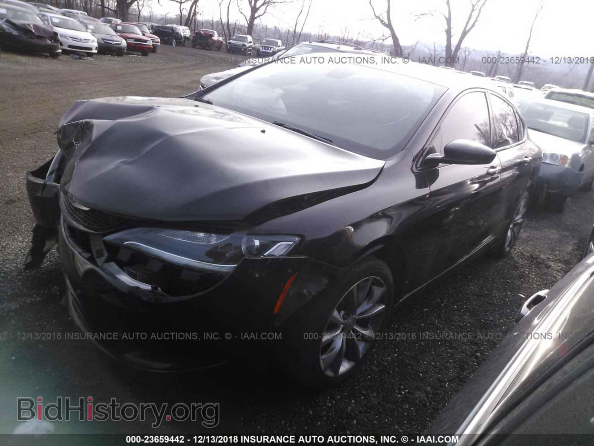 2016 Chrysler 200 - VIN: 1C3CCCBB2GN107511 - Фото 2