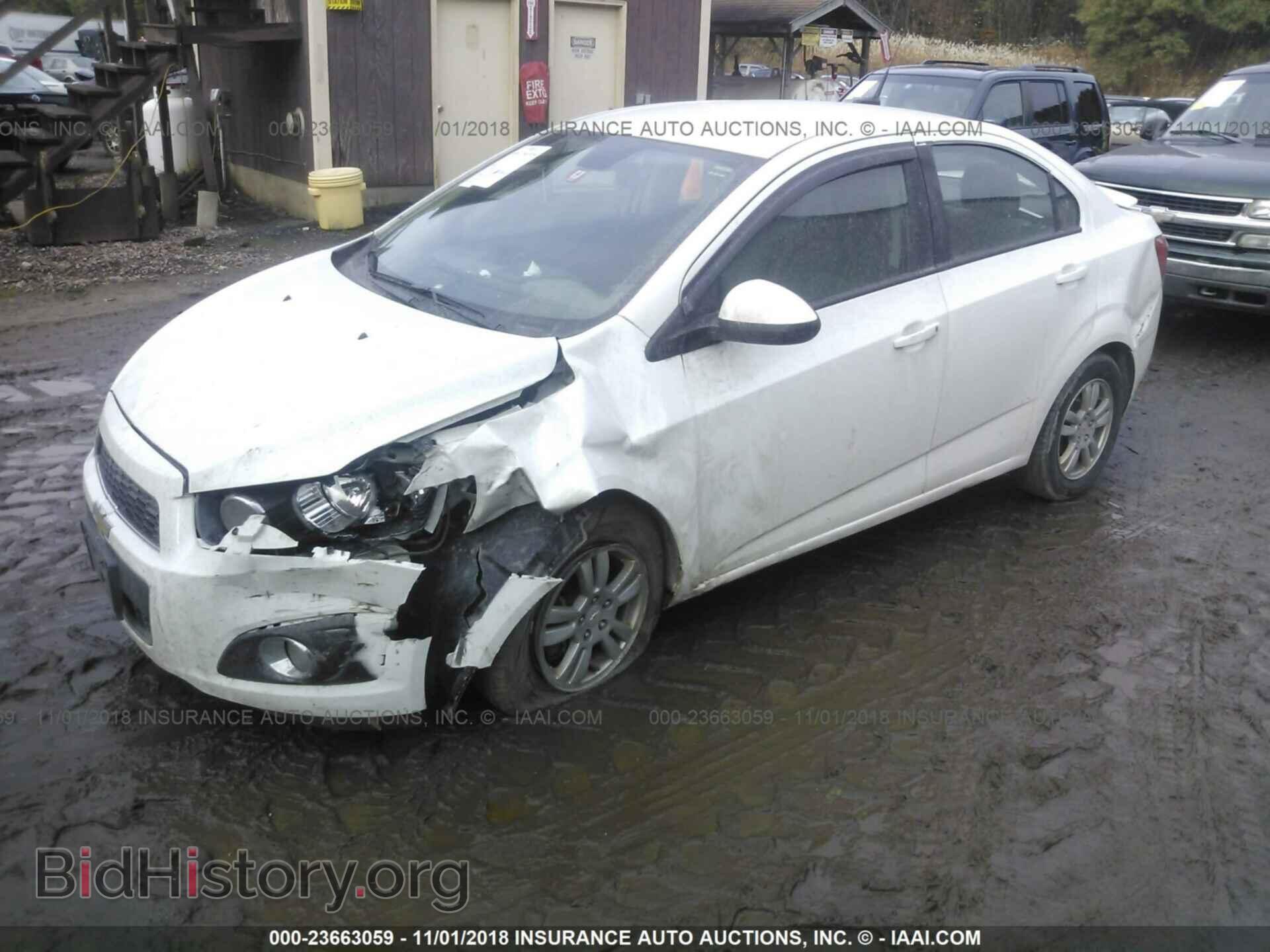 2012 Chevrolet Sonic - VIN: 1G1JB5SH6C4186020 - Фото 2