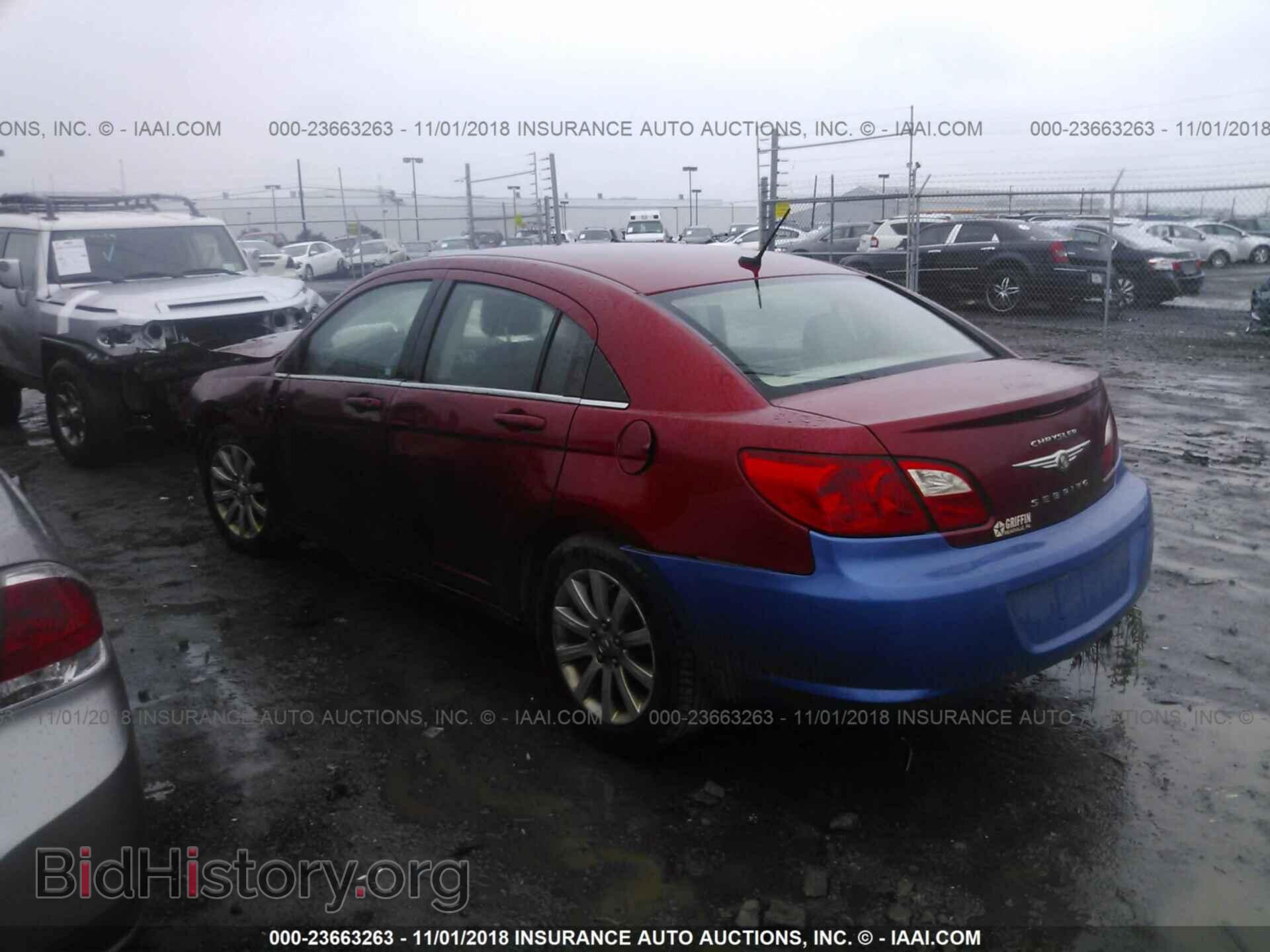 2010 CHRYSLER SEBRING - VIN: 1C3CC5FB8AN118767 - Photo 3