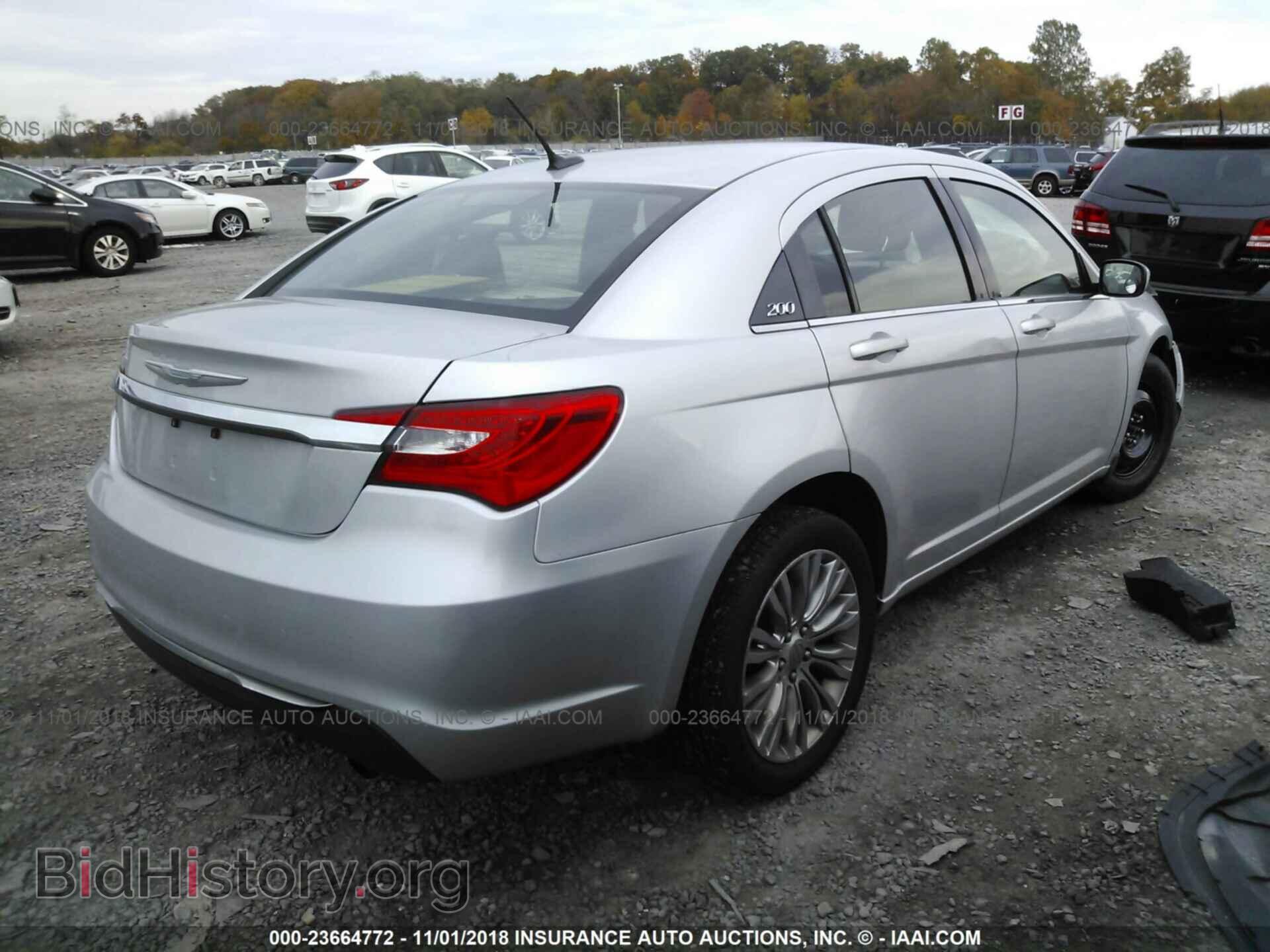 2012 Chrysler 200 - VIN: 1C3CCBAB3CN282159 - Photo 4