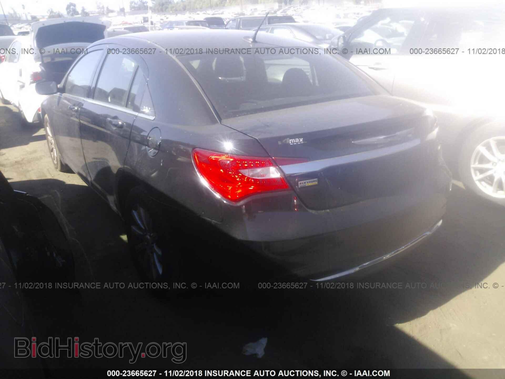 2013 Chrysler 200 - VIN: 1C3CCBBG1DN560214 - Фото 3