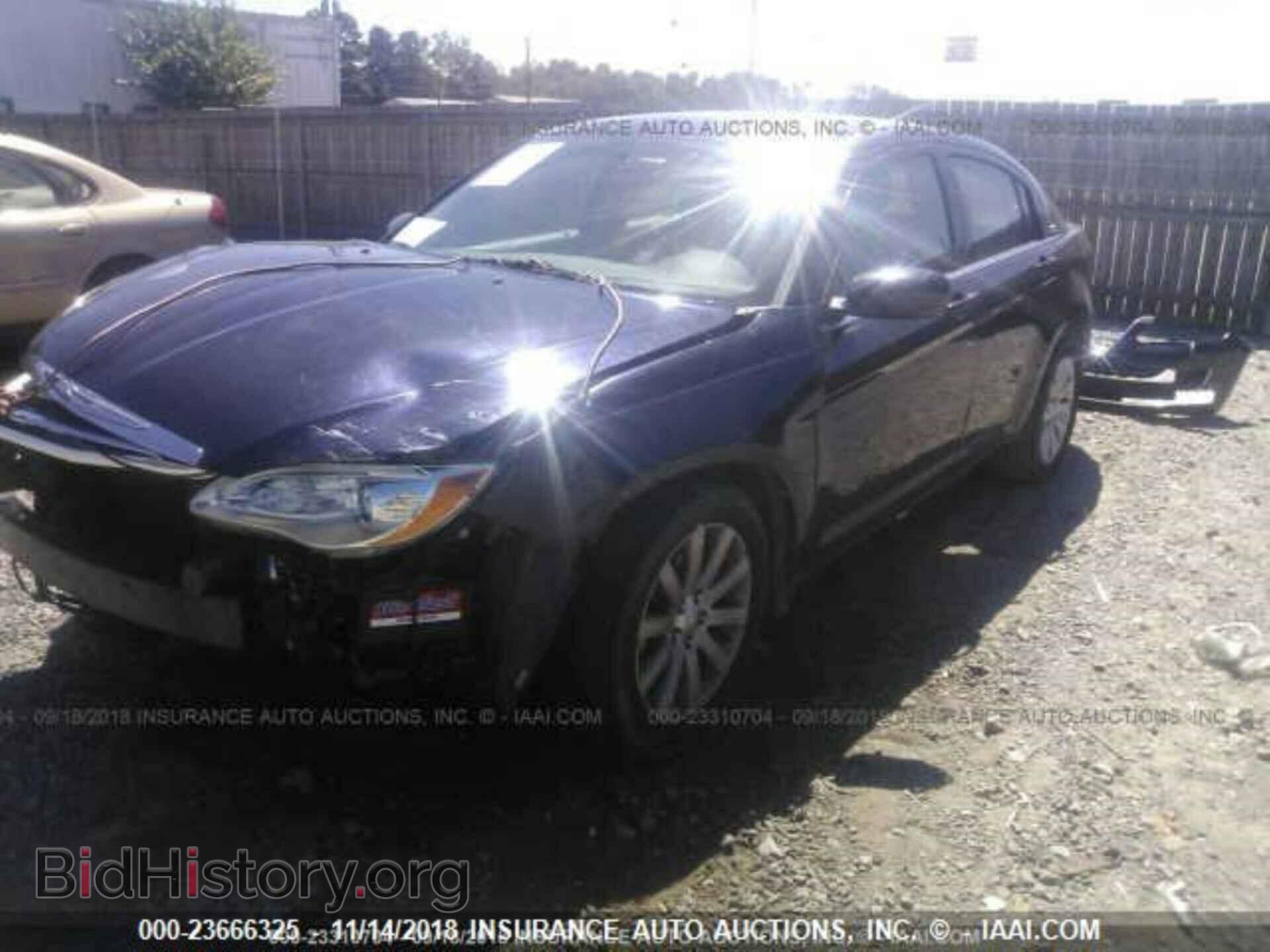 2012 CHRYSLER 200 - VIN: 1C3CCBBB1CN189607 - Фото 2