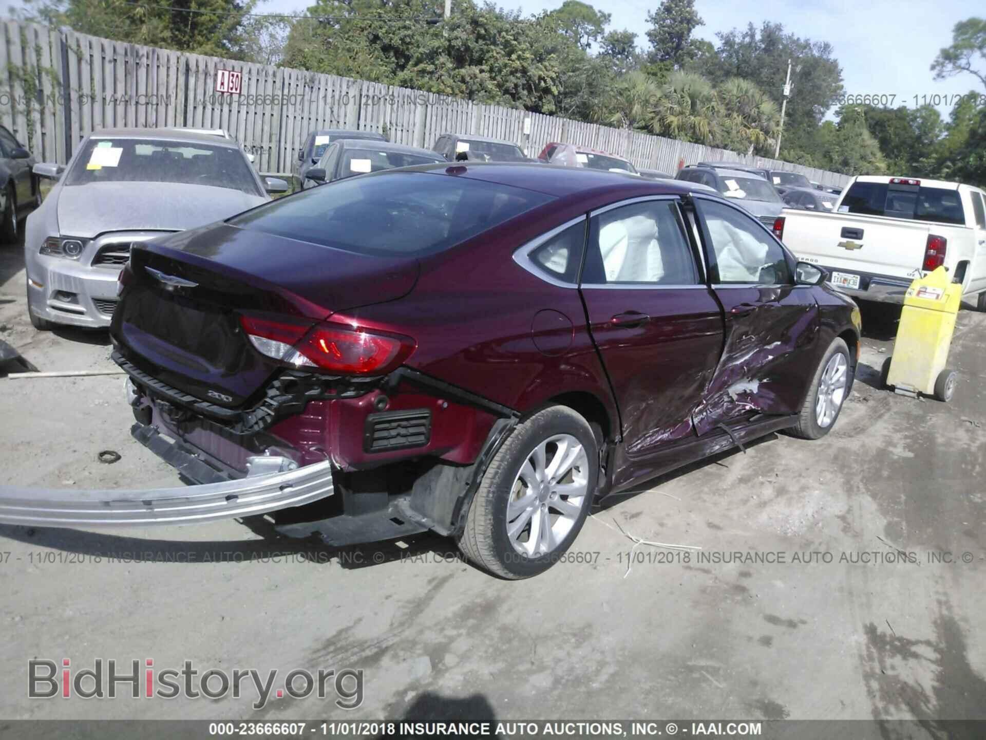 2015 Chrysler 200 - VIN: 1C3CCCAB5FN695842 - Photo 4