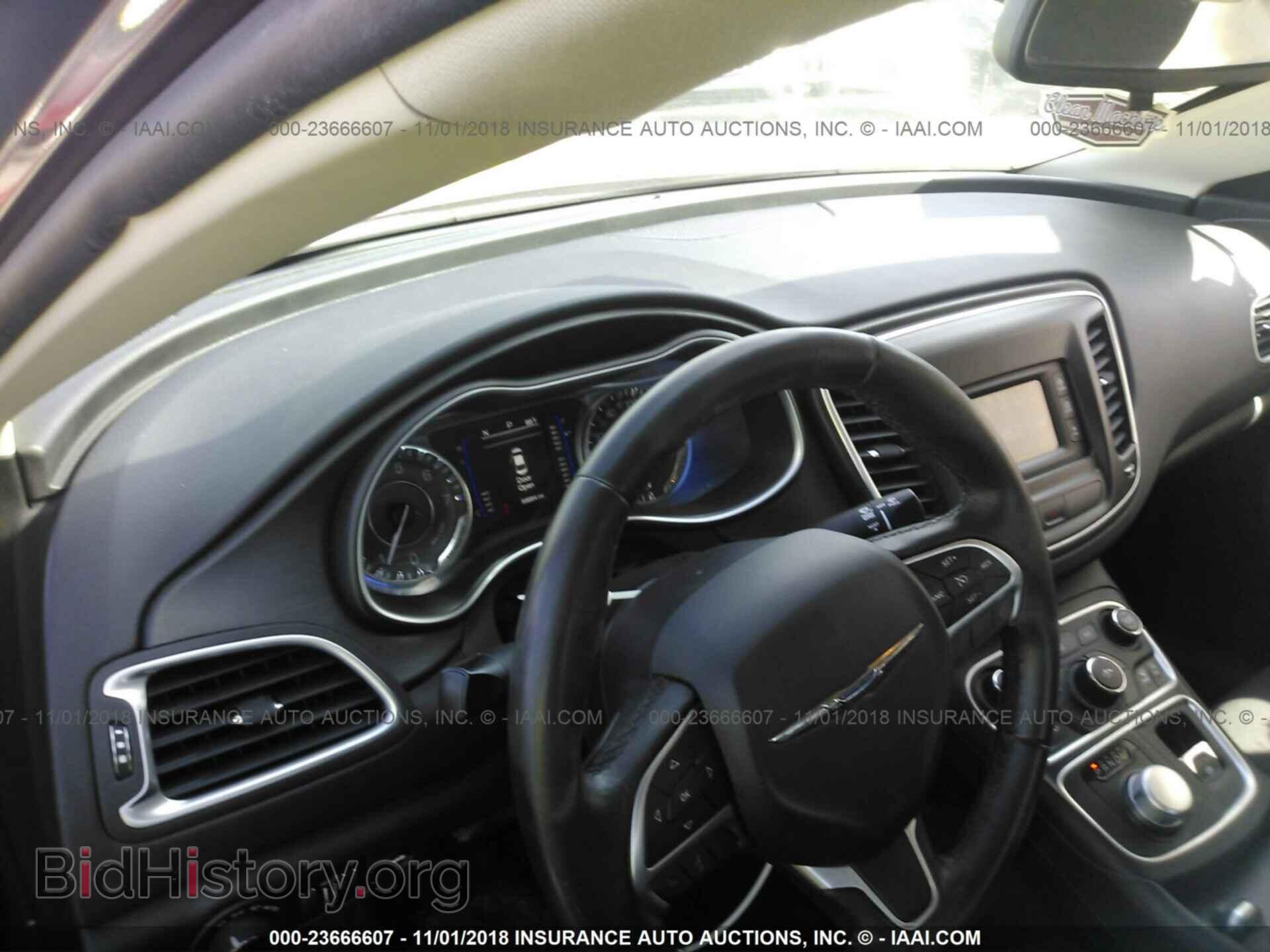 2015 Chrysler 200 - VIN: 1C3CCCAB5FN695842 - Photo 5