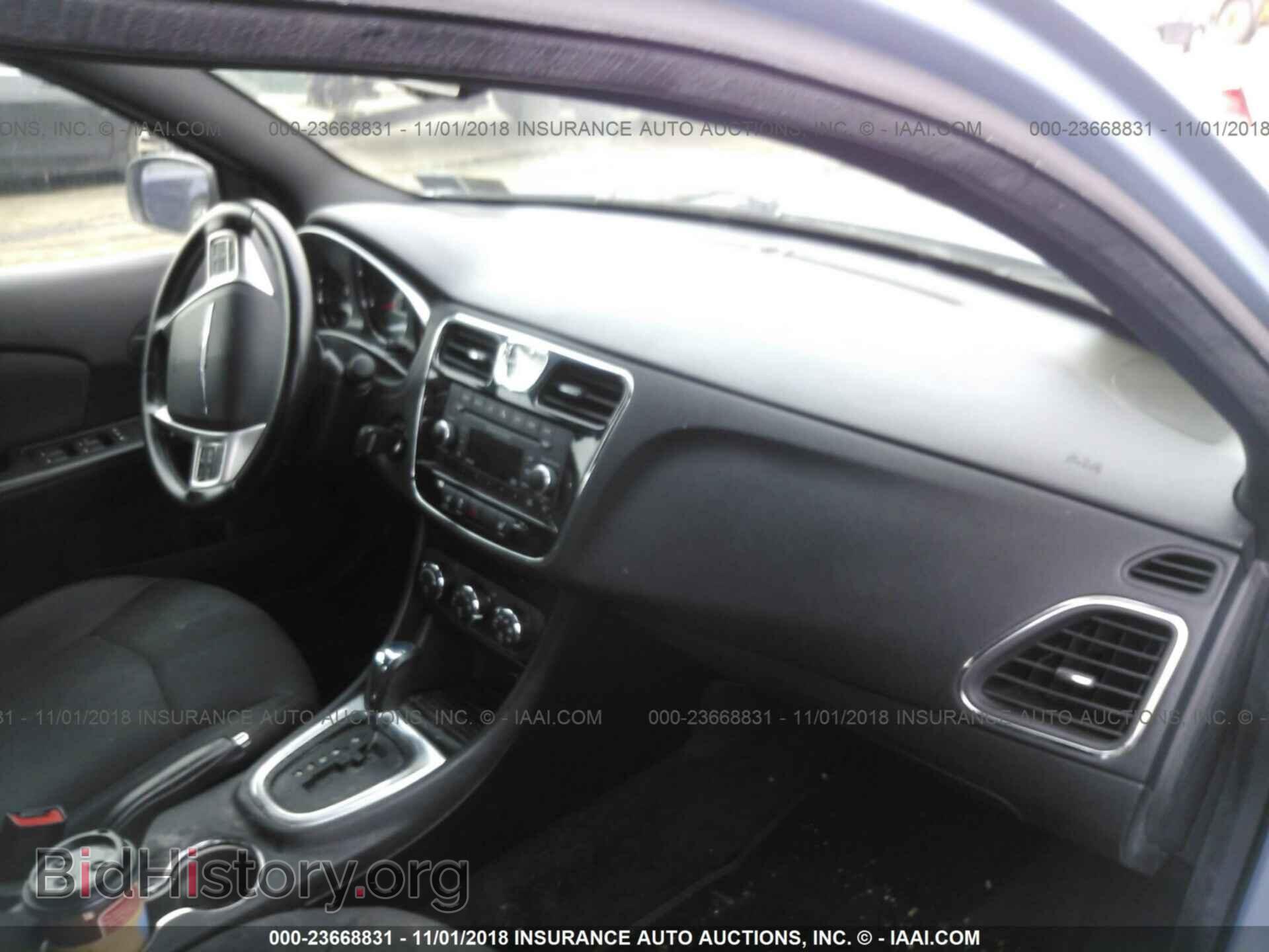 2013 Chrysler 200 - VIN: 1C3CCBBB7DN514083 - Photo 5