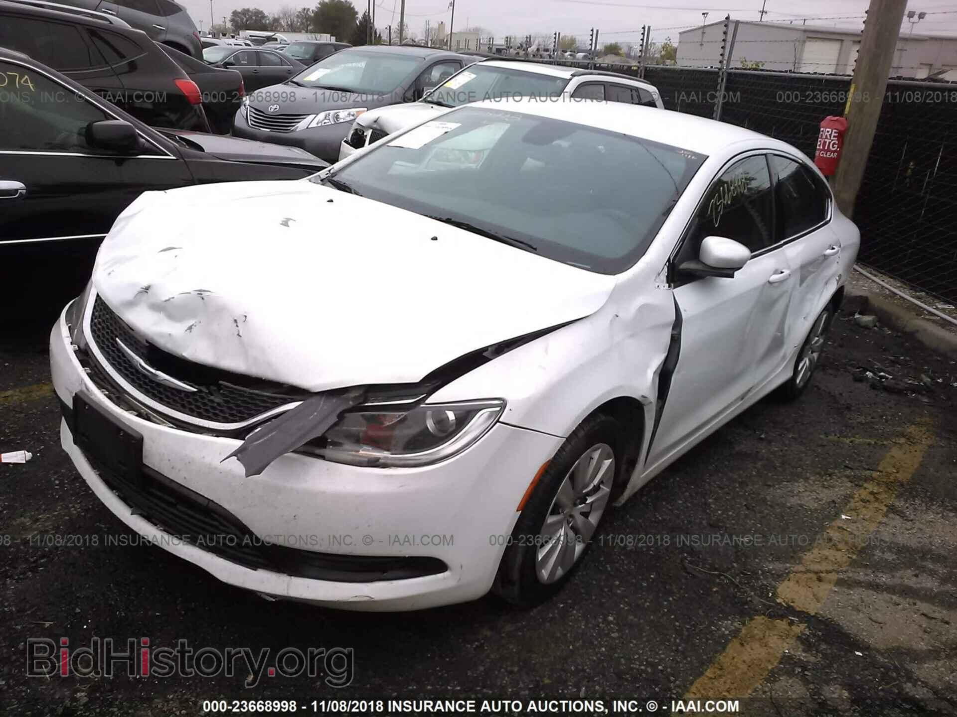 2015 Chrysler 200 - VIN: 1C3CCCFB0FN662708 - Photo 2