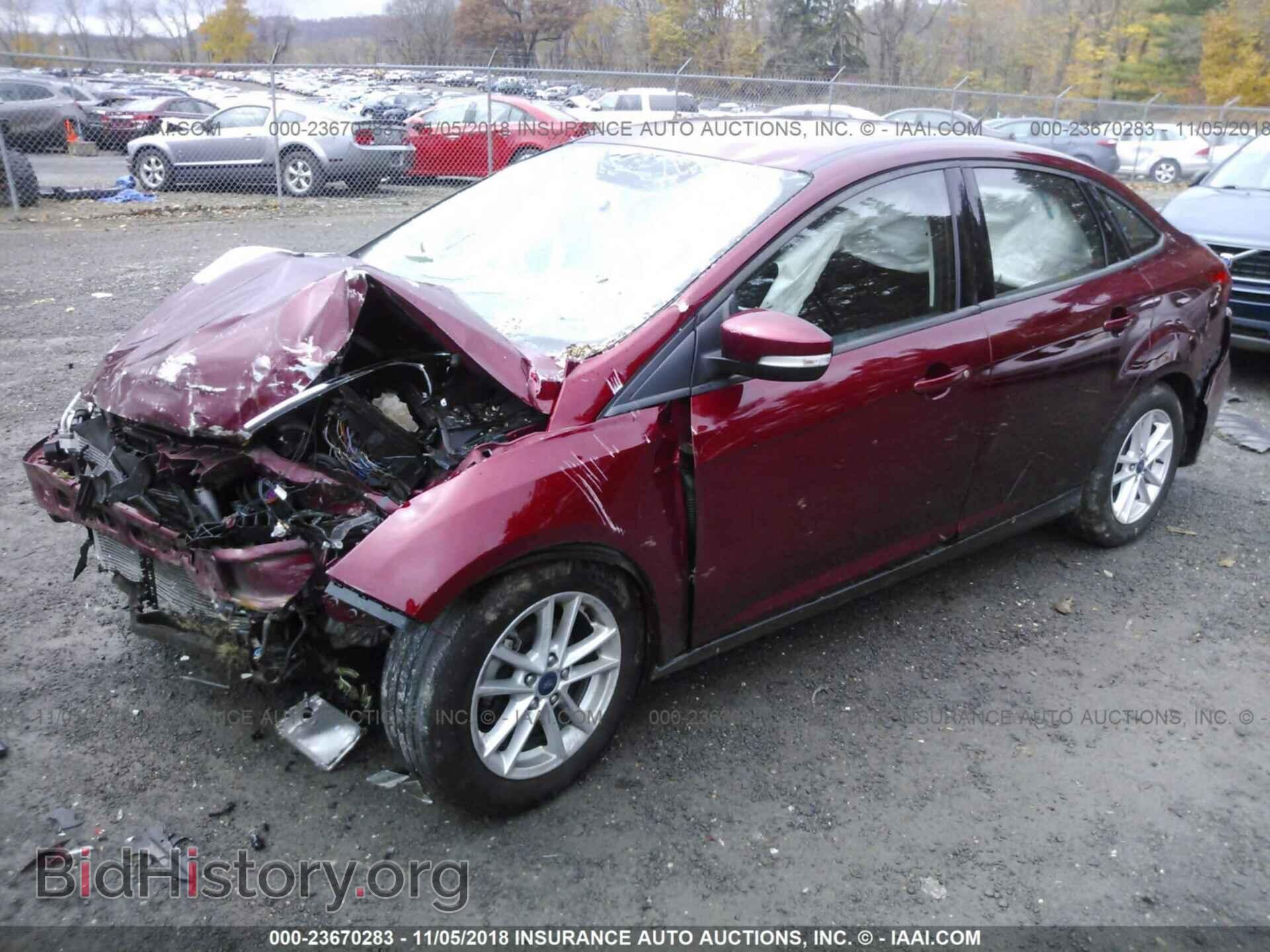 2016 Ford Focus - VIN: 1FADP3F25GL397923 - Фото 2