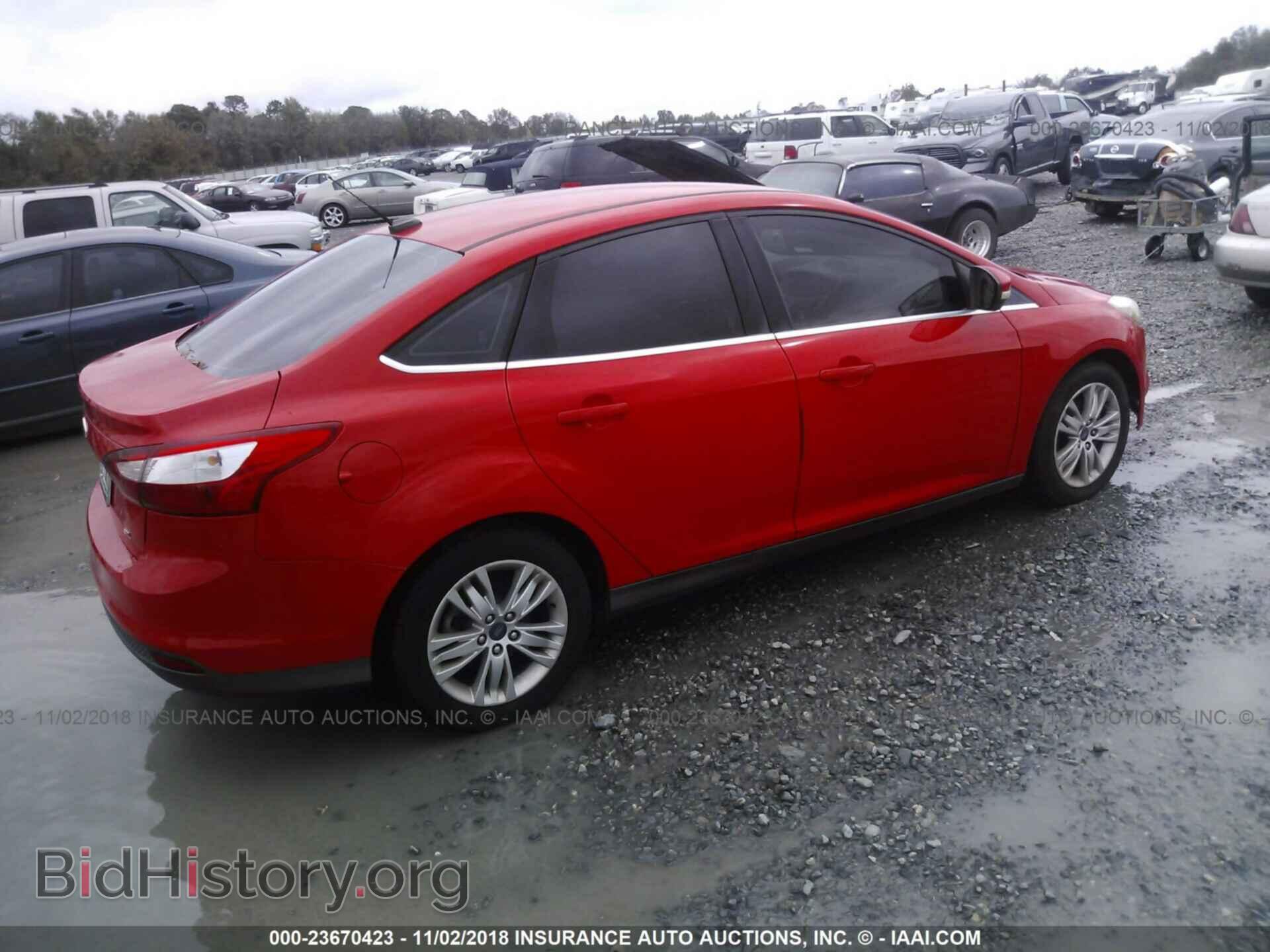 2012 Ford Focus - VIN: 1FAHP3H25CL132685 - Photo 4
