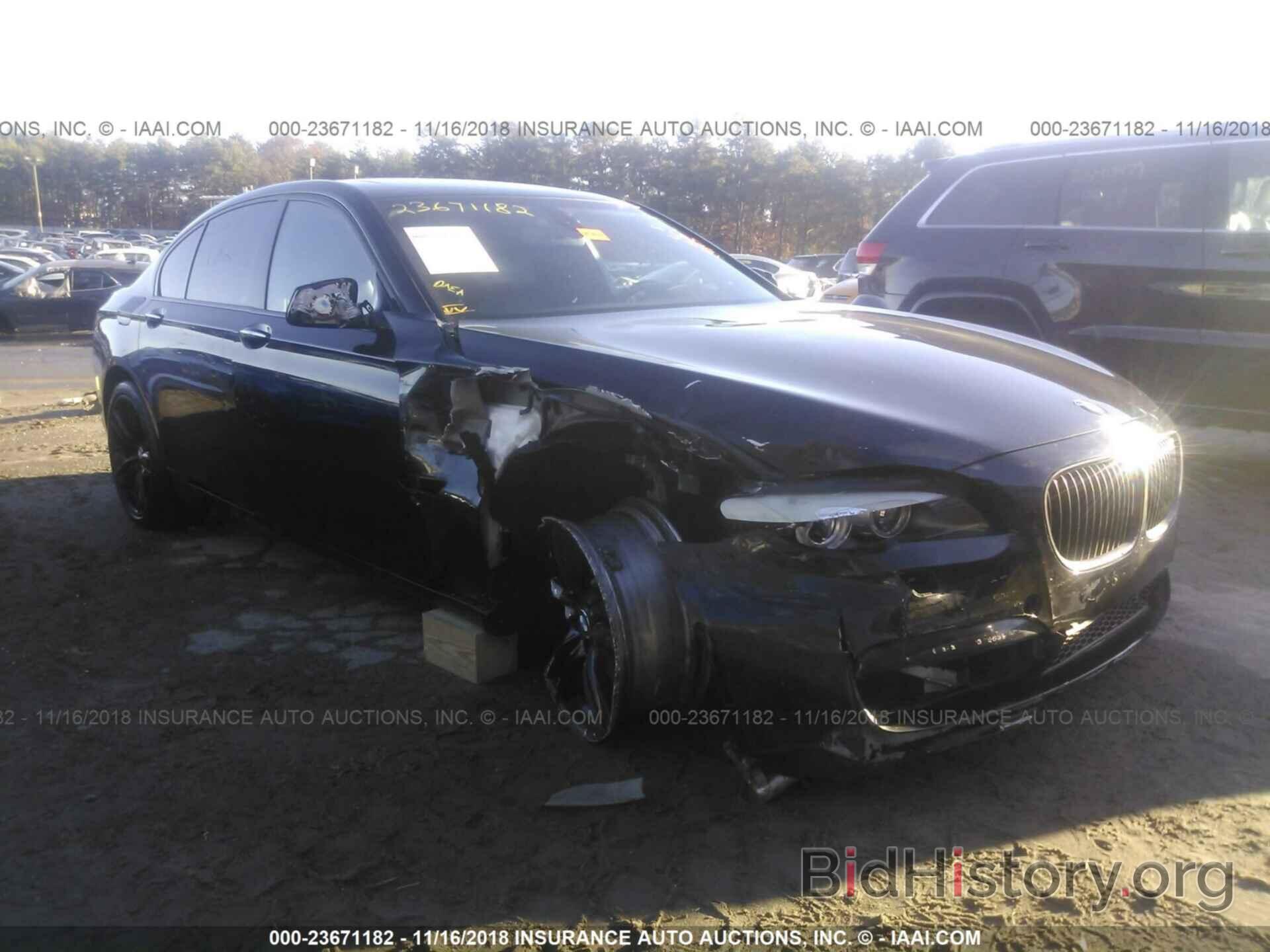 Photo WBAKC6C50BC394589 - BMW 750 2011