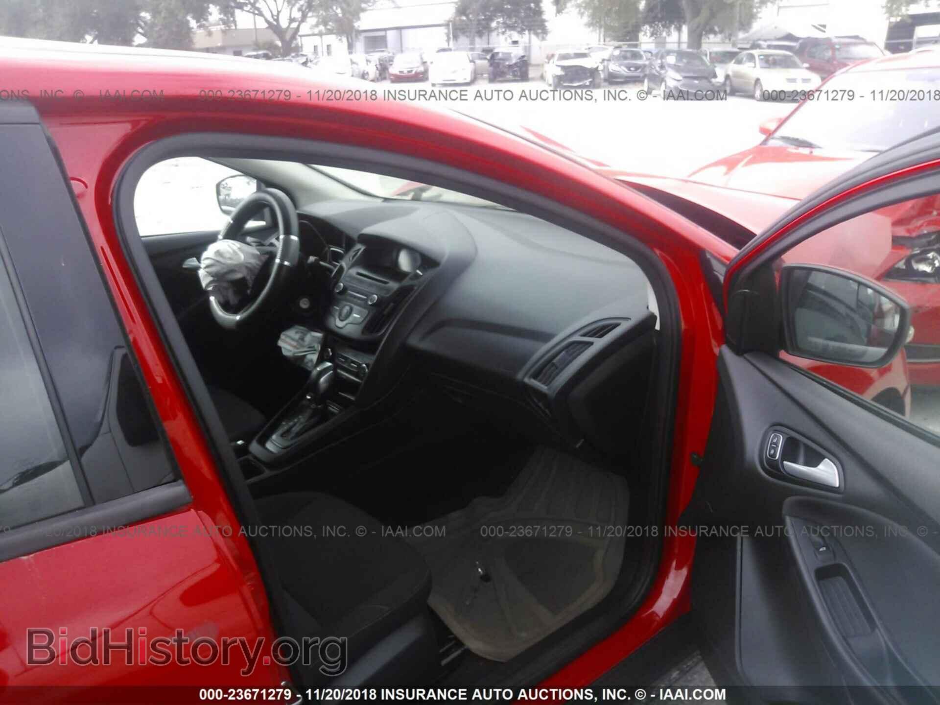 2015 Ford Focus - VIN: 1FADP3F22FL342425 - Photo 5