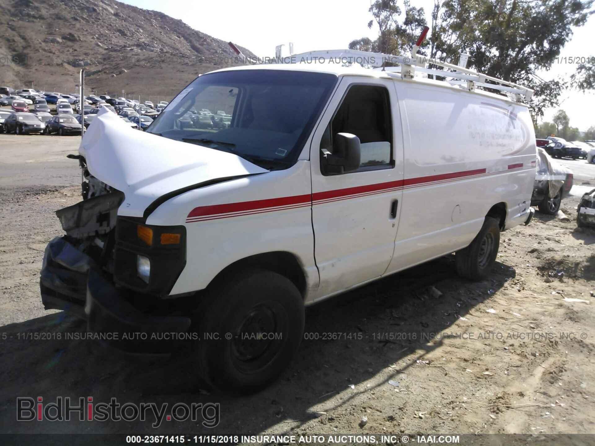 2011 Ford Econoline - VIN: 1FTSS3EL9BDA28334 - Фото 2