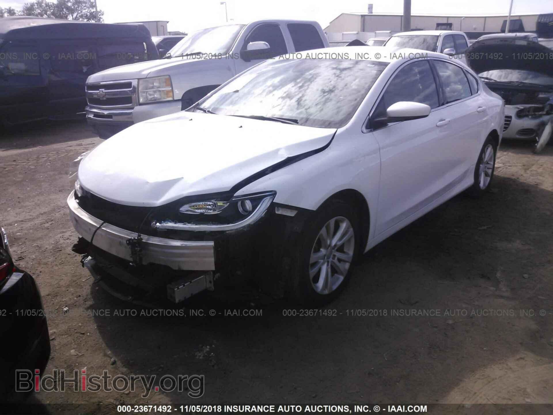 2015 Chrysler 200 - VIN: 1C3CCCAB2FN633430 - Photo 2