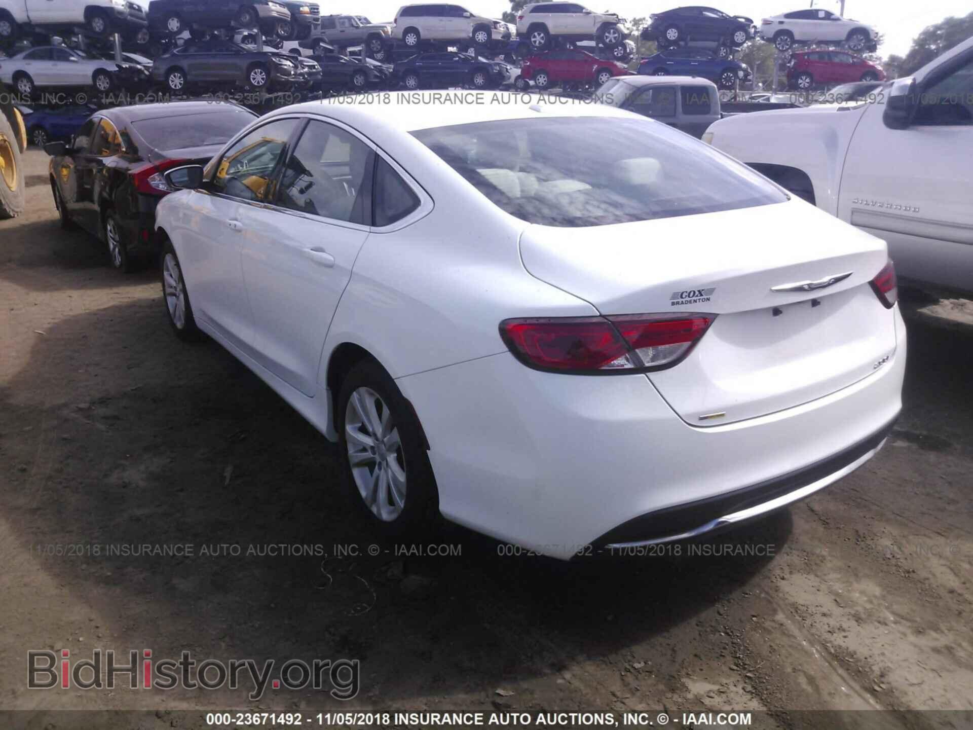 2015 Chrysler 200 - VIN: 1C3CCCAB2FN633430 - Photo 3