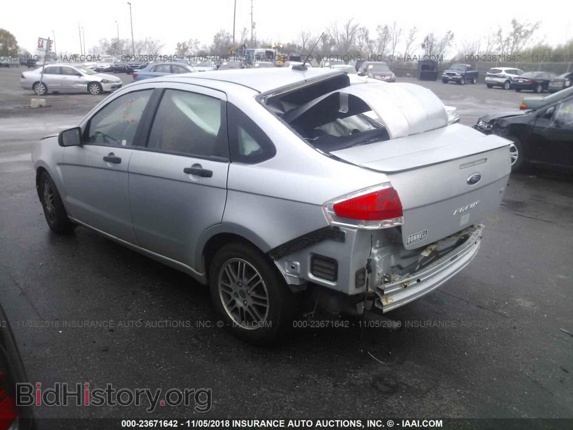 2011 Ford Focus - VIN: 1FAHP3FN0BW144544 - Фото 3