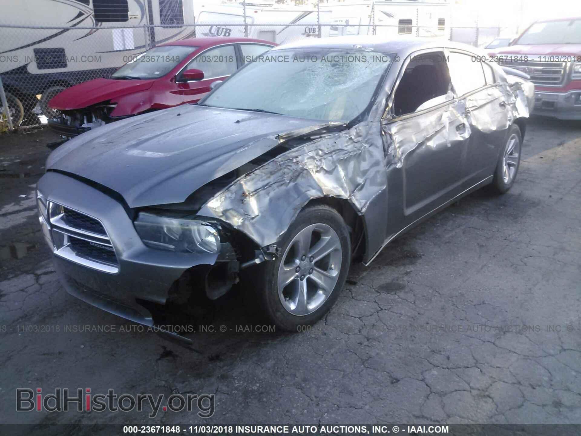 2012 Dodge Charger - VIN: 2C3CDXBG2CH215775 - Фото 2