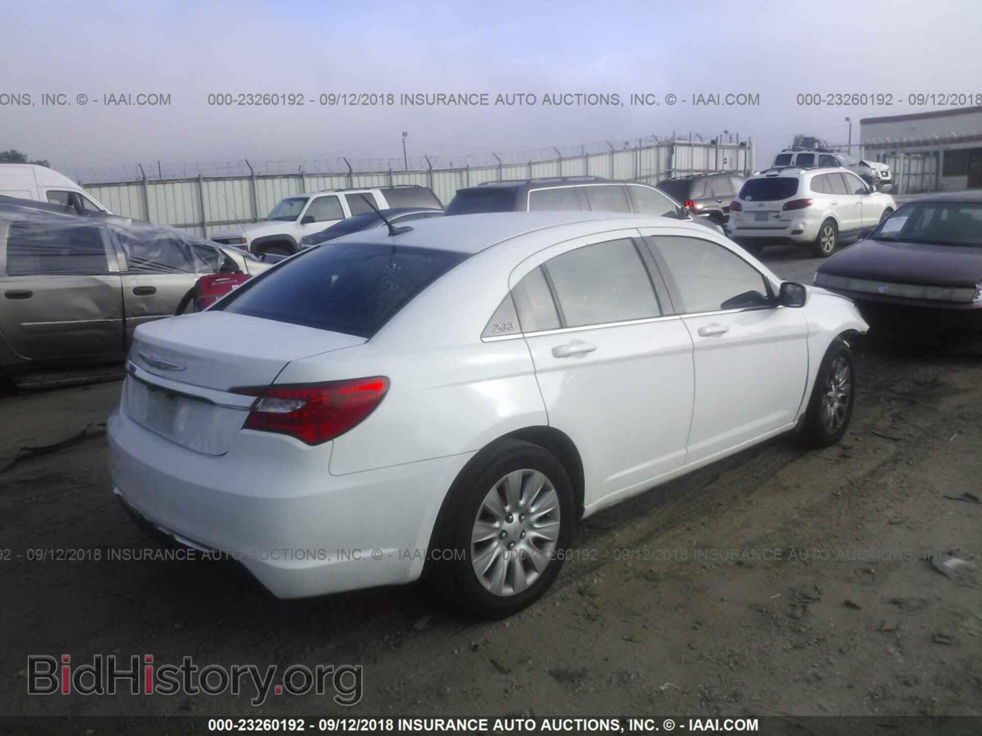 2012 CHRYSLER 200 - VIN: 1C3CCBAB2CN319380 - Фото 4