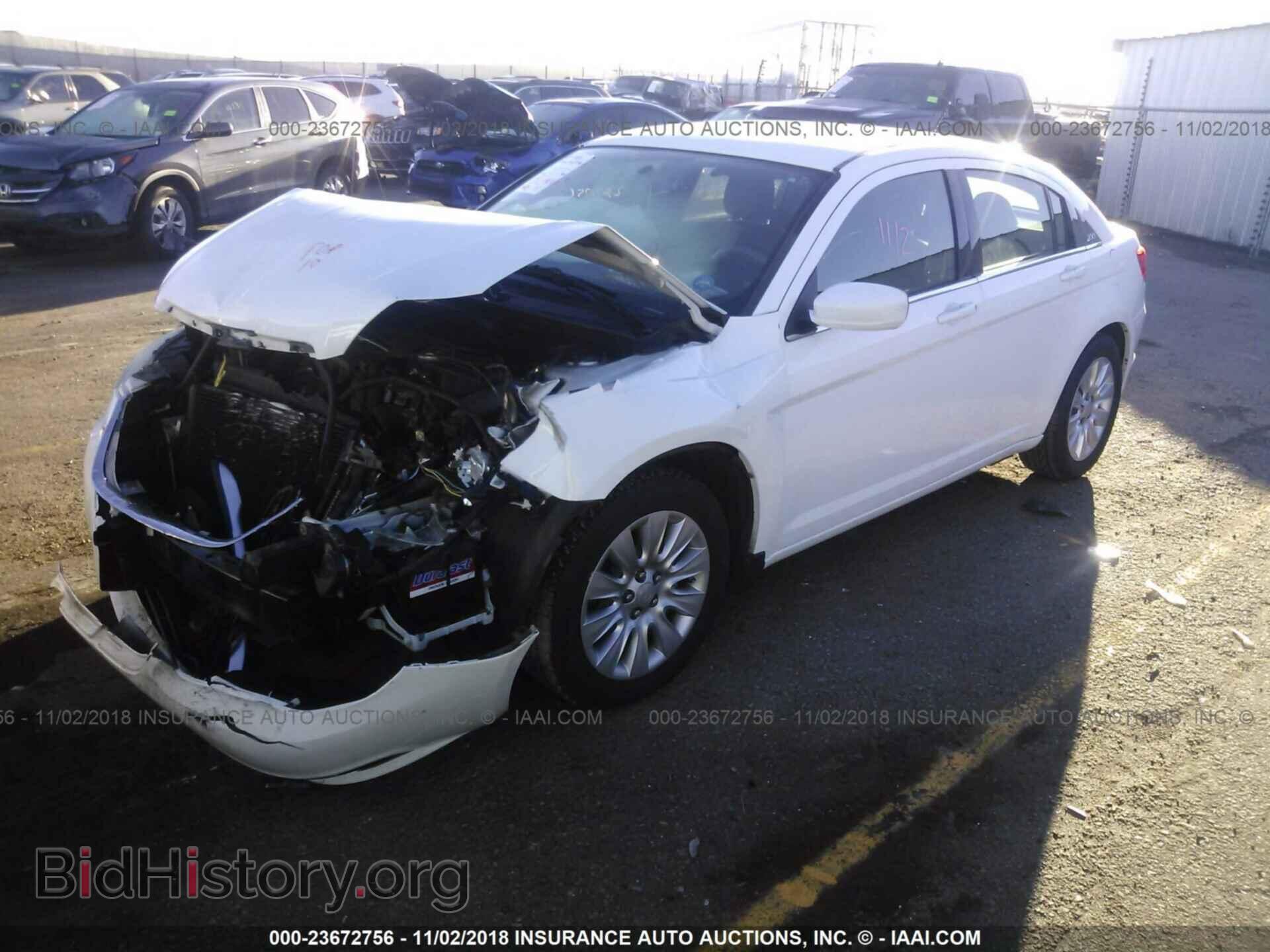 2011 CHRYSLER 200 - VIN: 1C3BC4FG2BN547406 - Фото 2