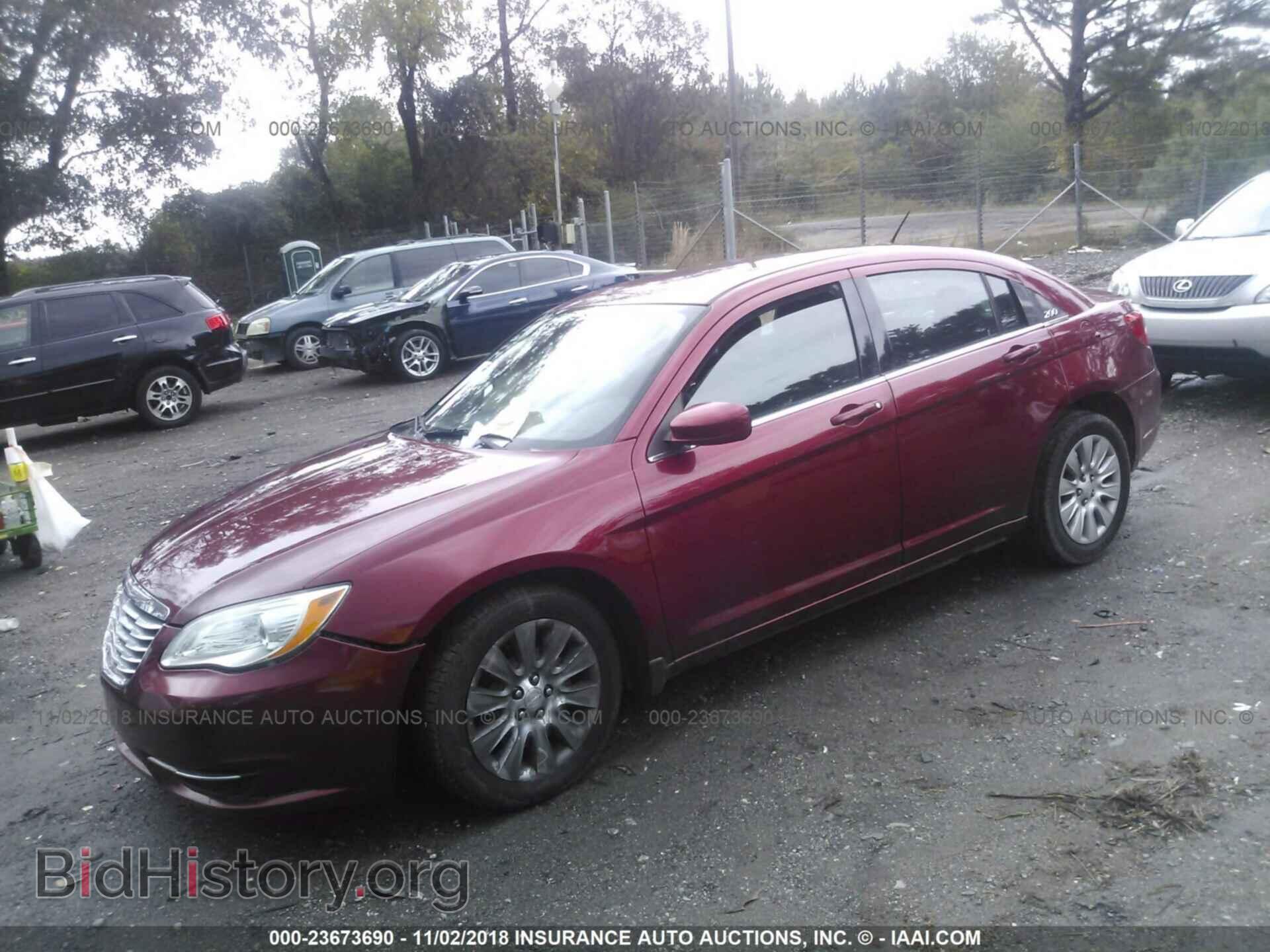 2012 Chrysler 200 - VIN: 1C3CCBAB1CN166961 - Photo 2