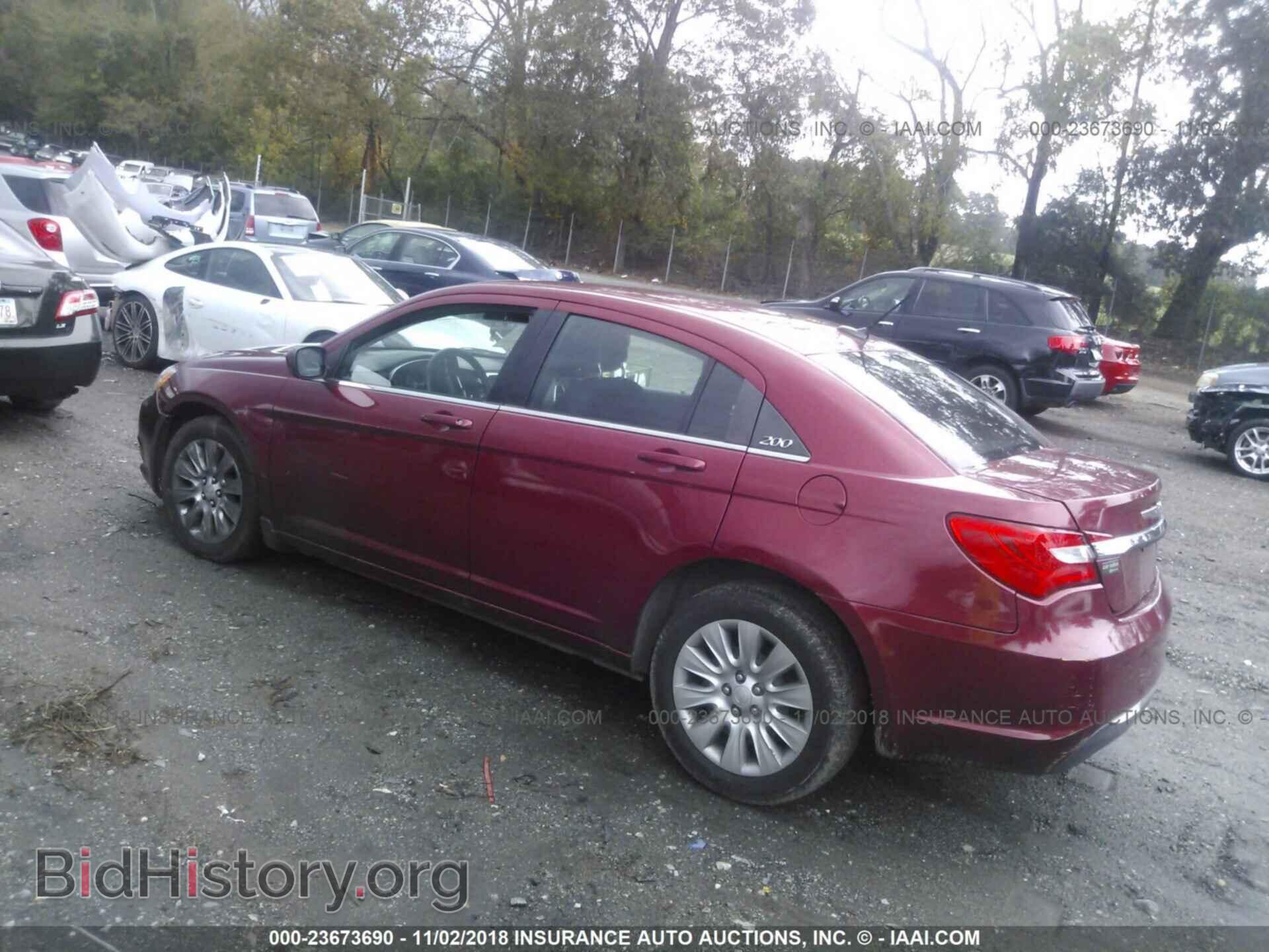 2012 Chrysler 200 - VIN: 1C3CCBAB1CN166961 - Photo 3
