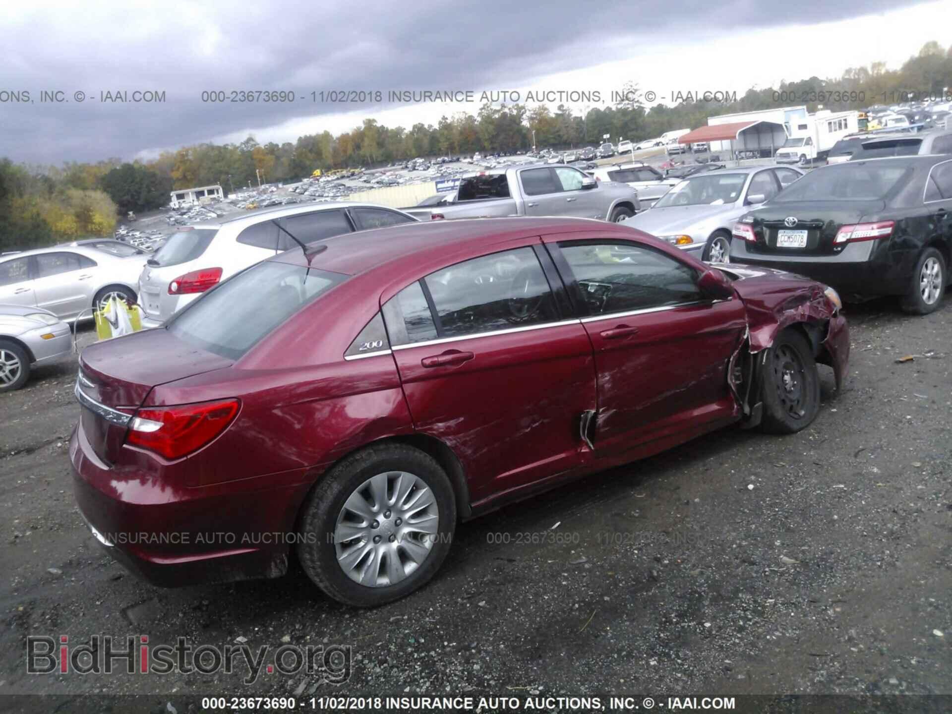 2012 Chrysler 200 - VIN: 1C3CCBAB1CN166961 - Photo 4