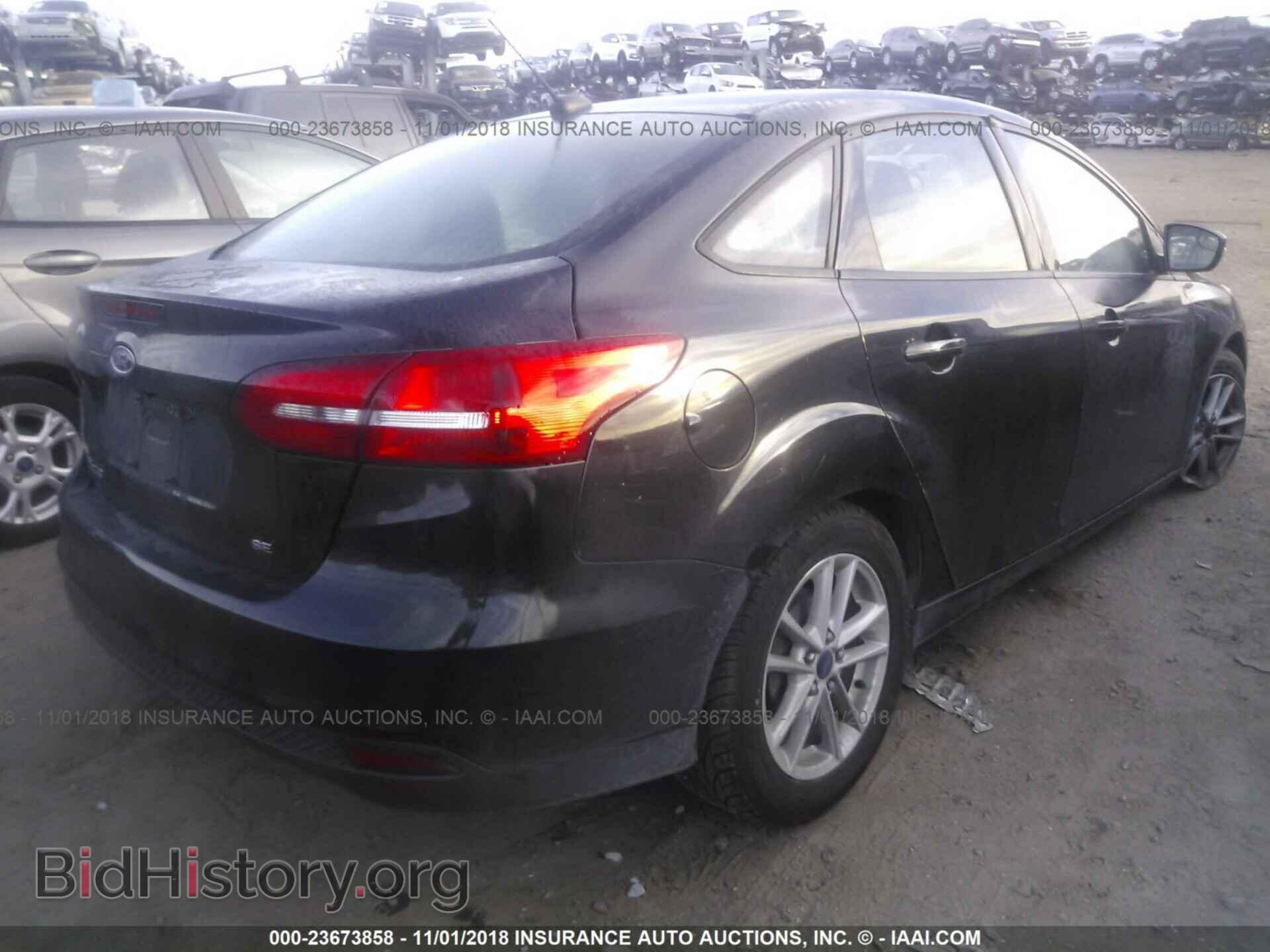 2015 Ford Focus - VIN: 1FADP3F26FL342444 - Photo 4