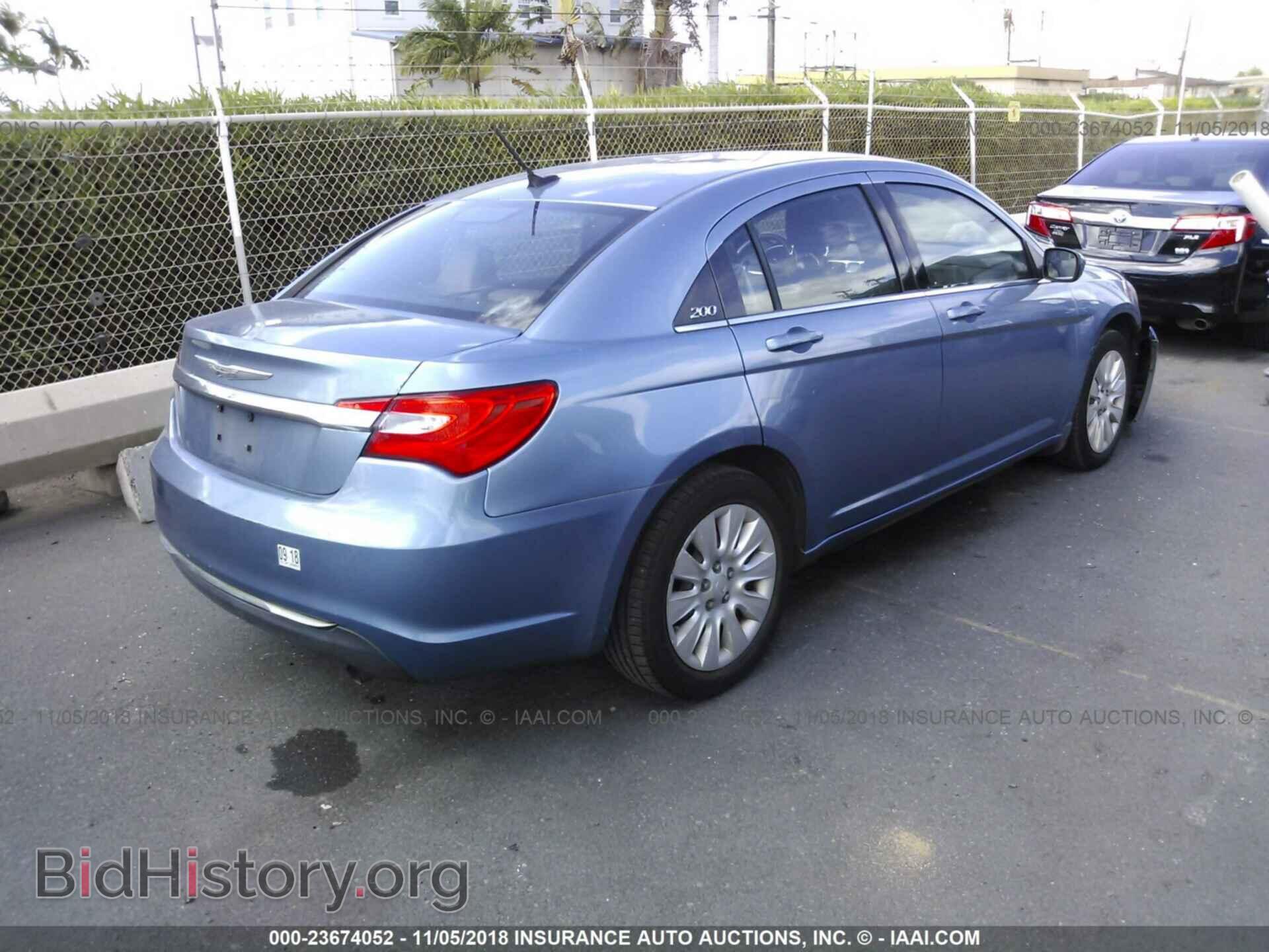 2011 Chrysler 200 - VIN: 1C3BC4FB8BN576395 - Photo 4