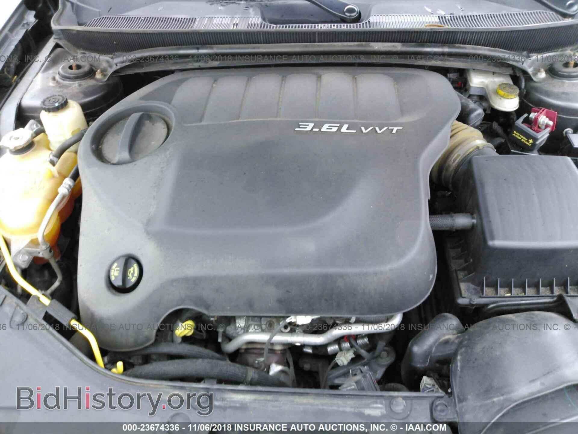 2014 Chrysler 200 - VIN: 1C3CCBCG2EN180024 - Photo 10