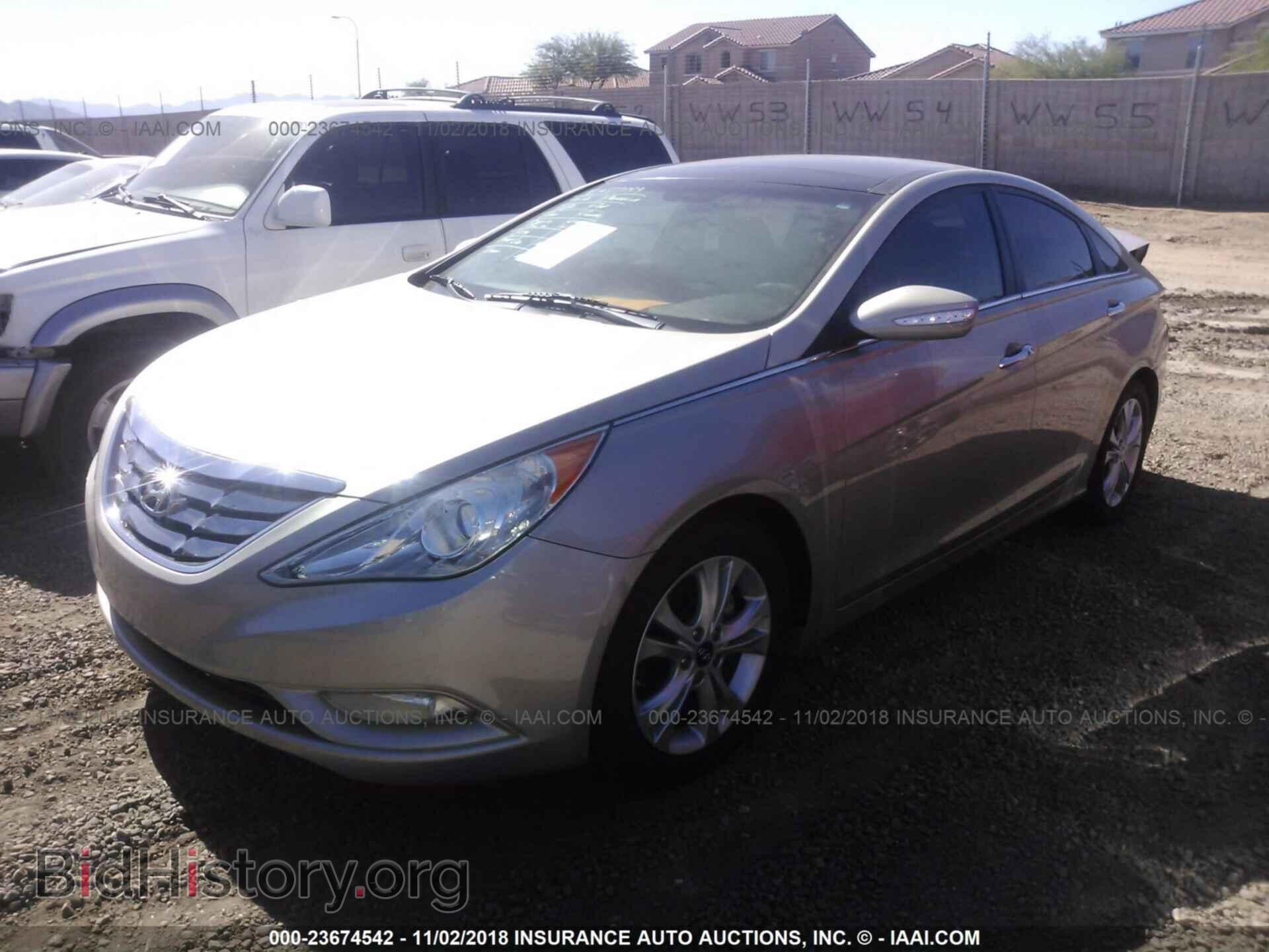 2012 Hyundai Sonata - VIN: 5NPEC4AC3CH321552 - Фото 2