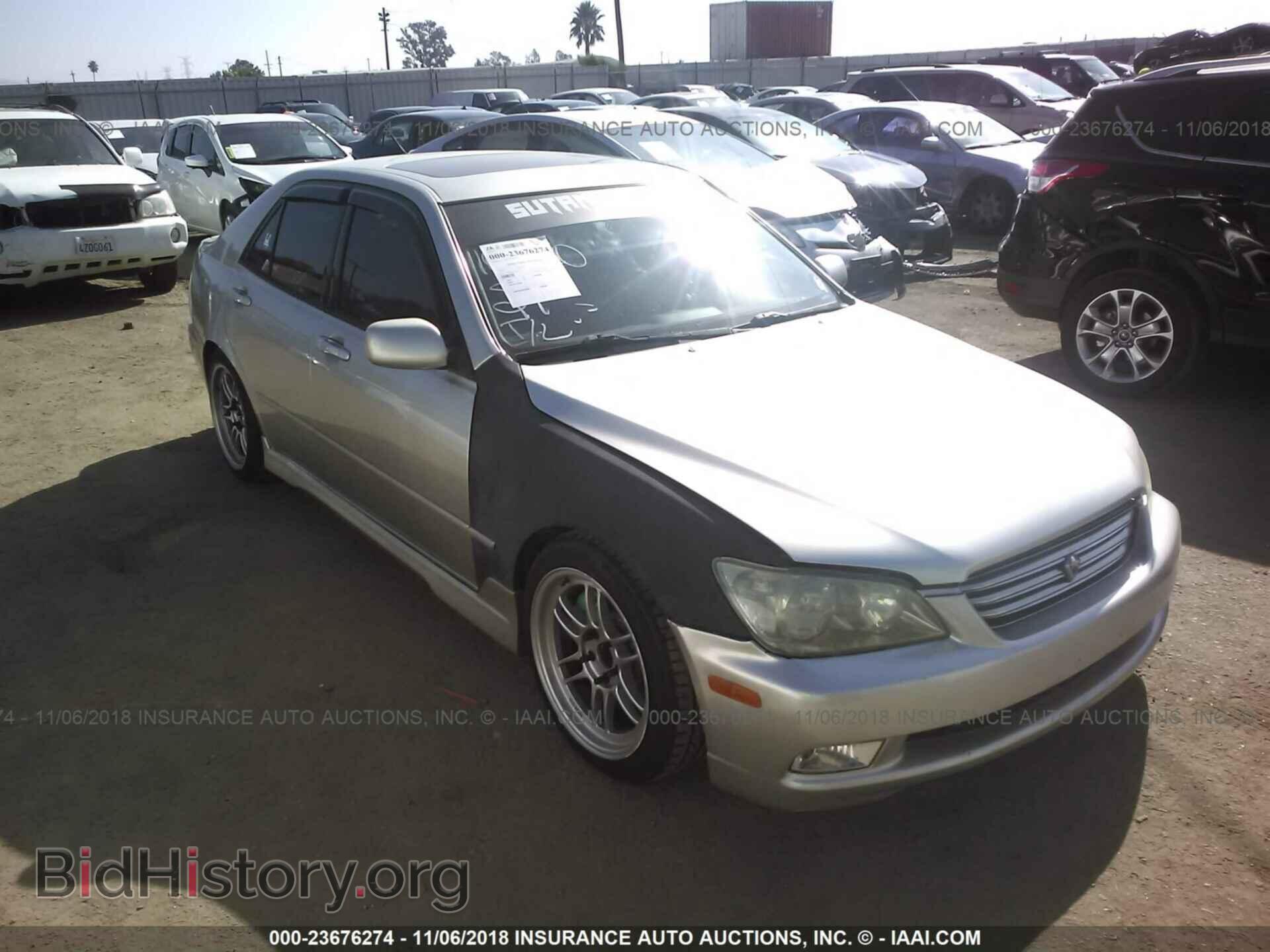 Photo JTHBD182910007277 - LEXUS IS 2001