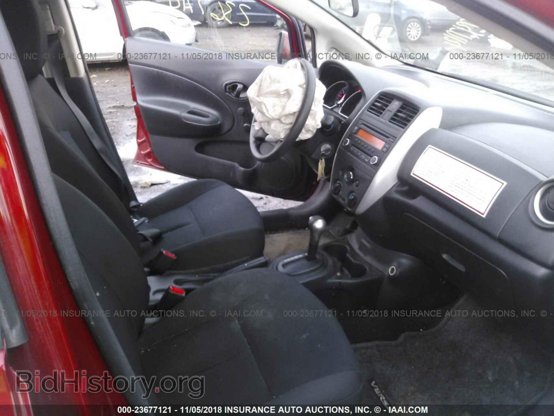 2017 Nissan Versa note - VIN: 3N1CE2CP3HL362022 - Photo 5