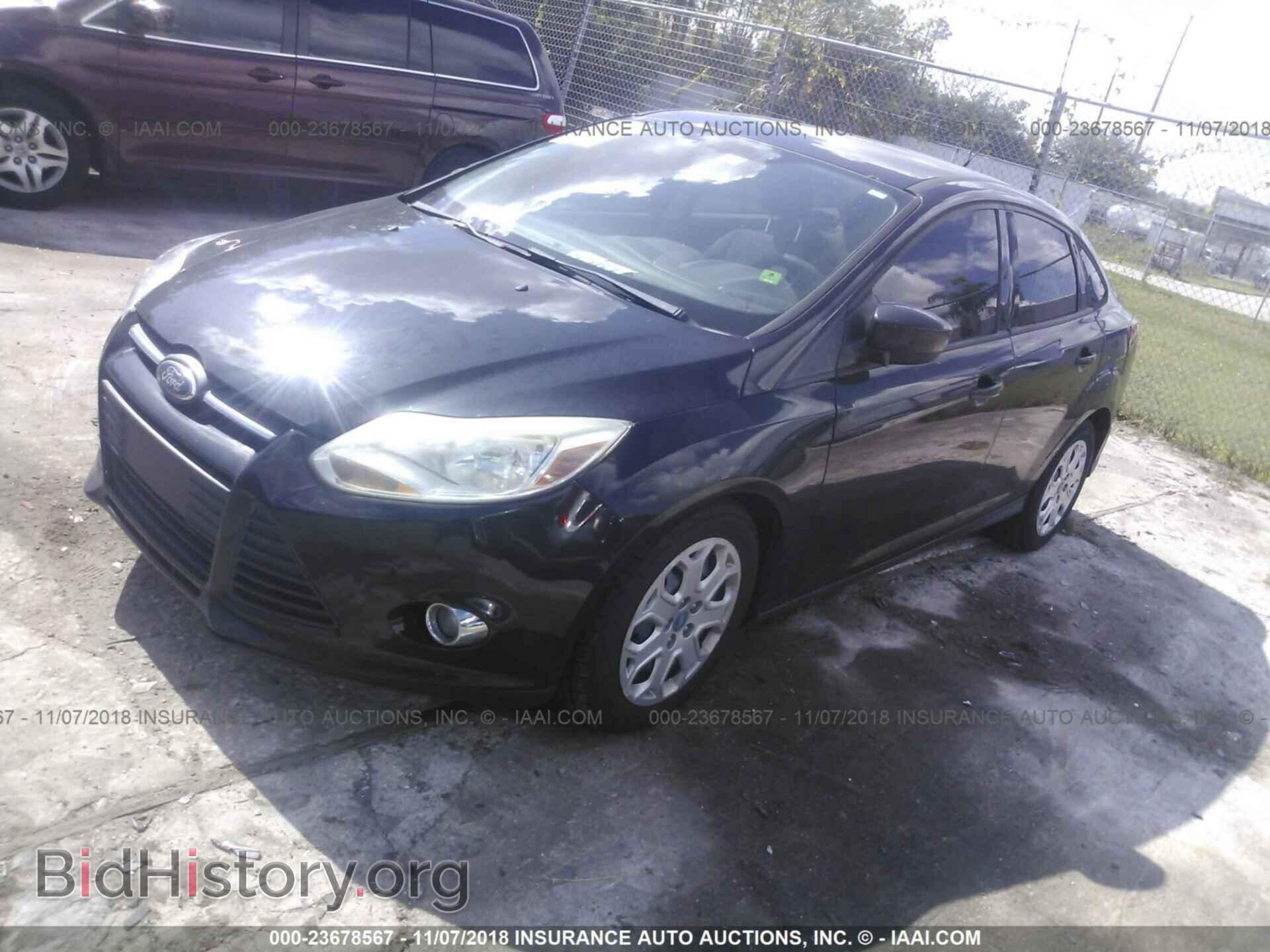 2012 Ford Focus - VIN: 1FAHP3F20CL126425 - Photo 2