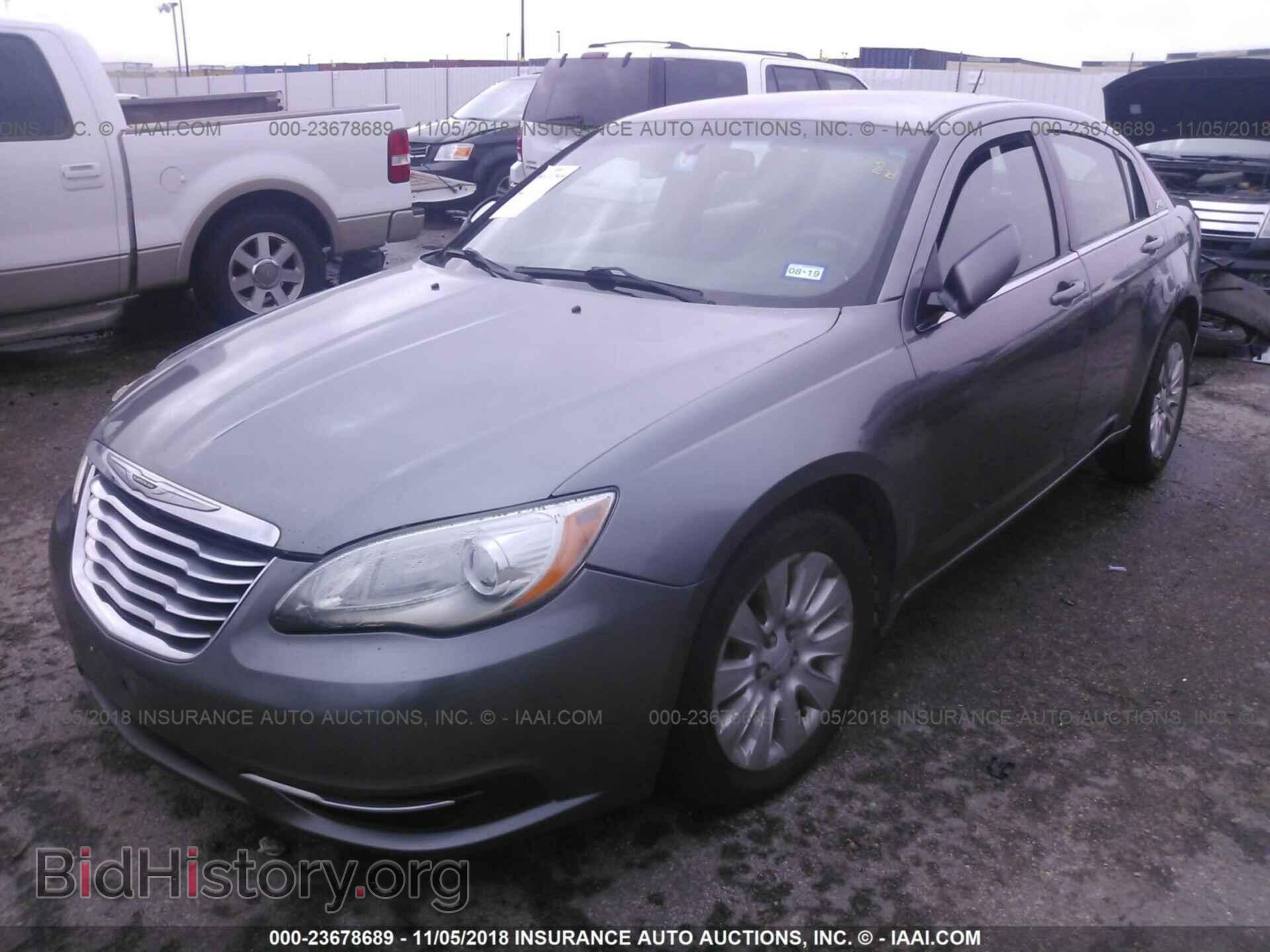 2012 Chrysler 200 - VIN: 1C3CCBAB3CN104252 - Фото 2