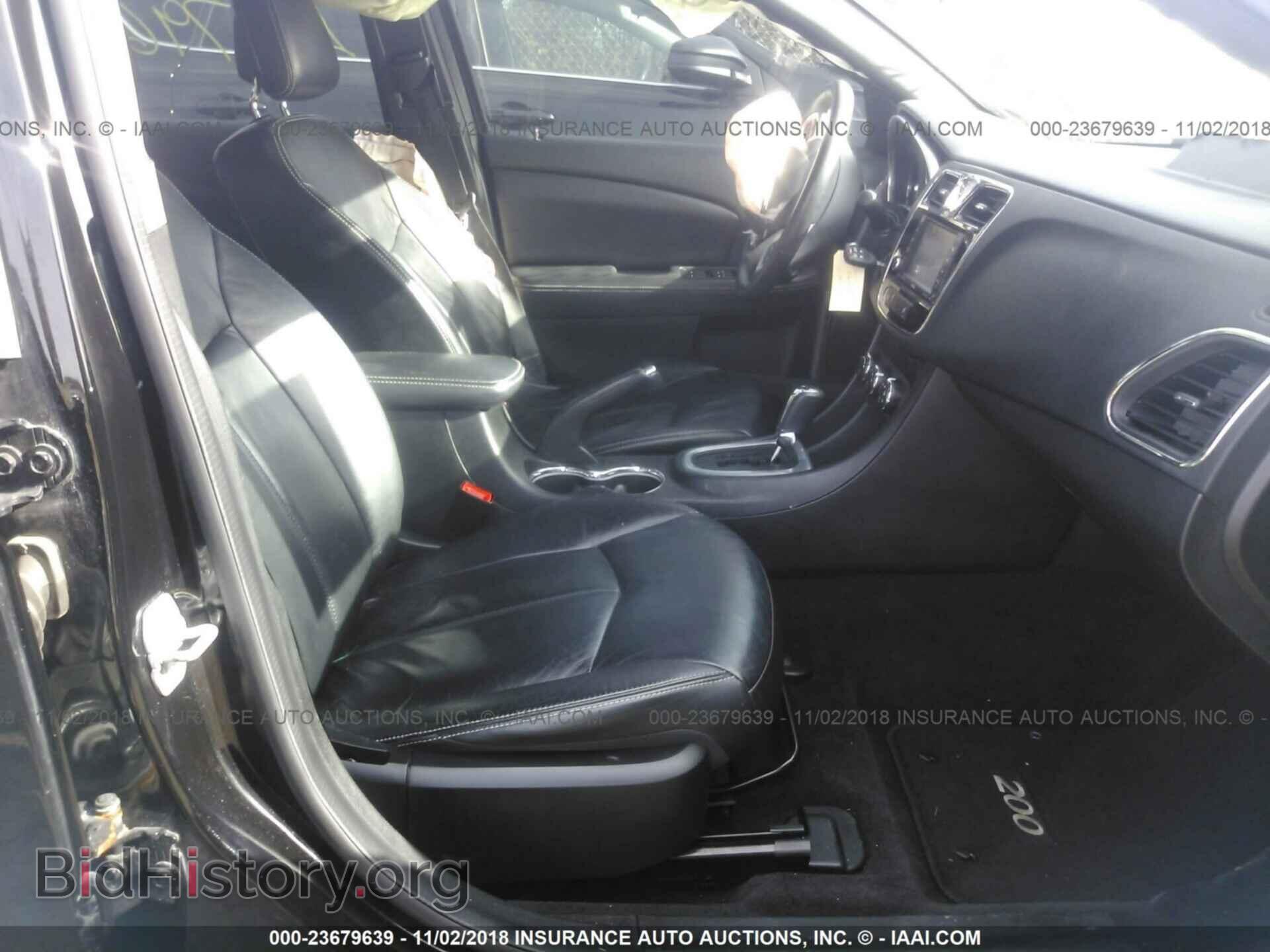 2012 Chrysler 200 - VIN: 1C3CCBCB8CN303598 - Photo 5