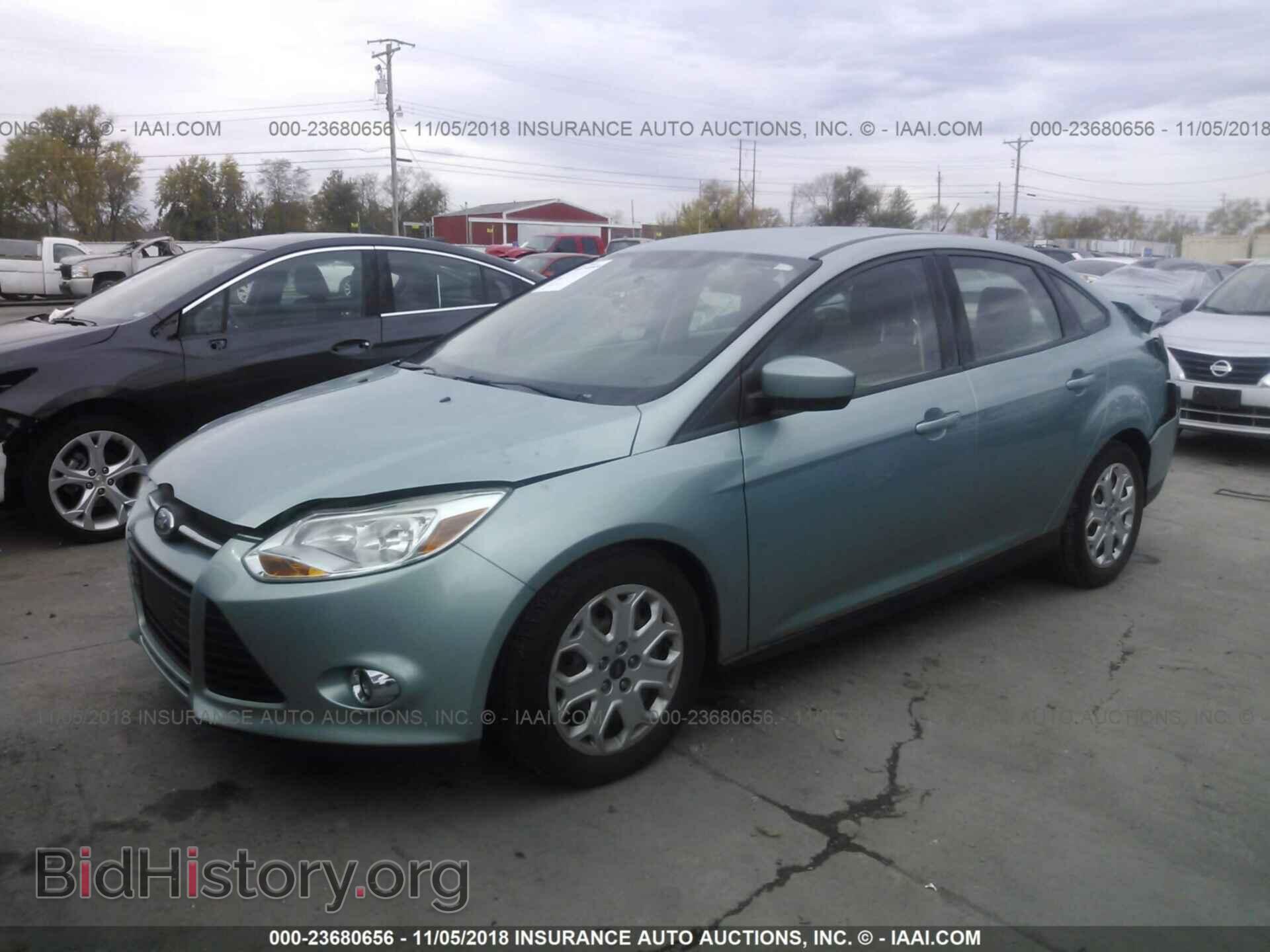 2012 Ford Focus - VIN: 1FAHP3F28CL194472 - Photo 2