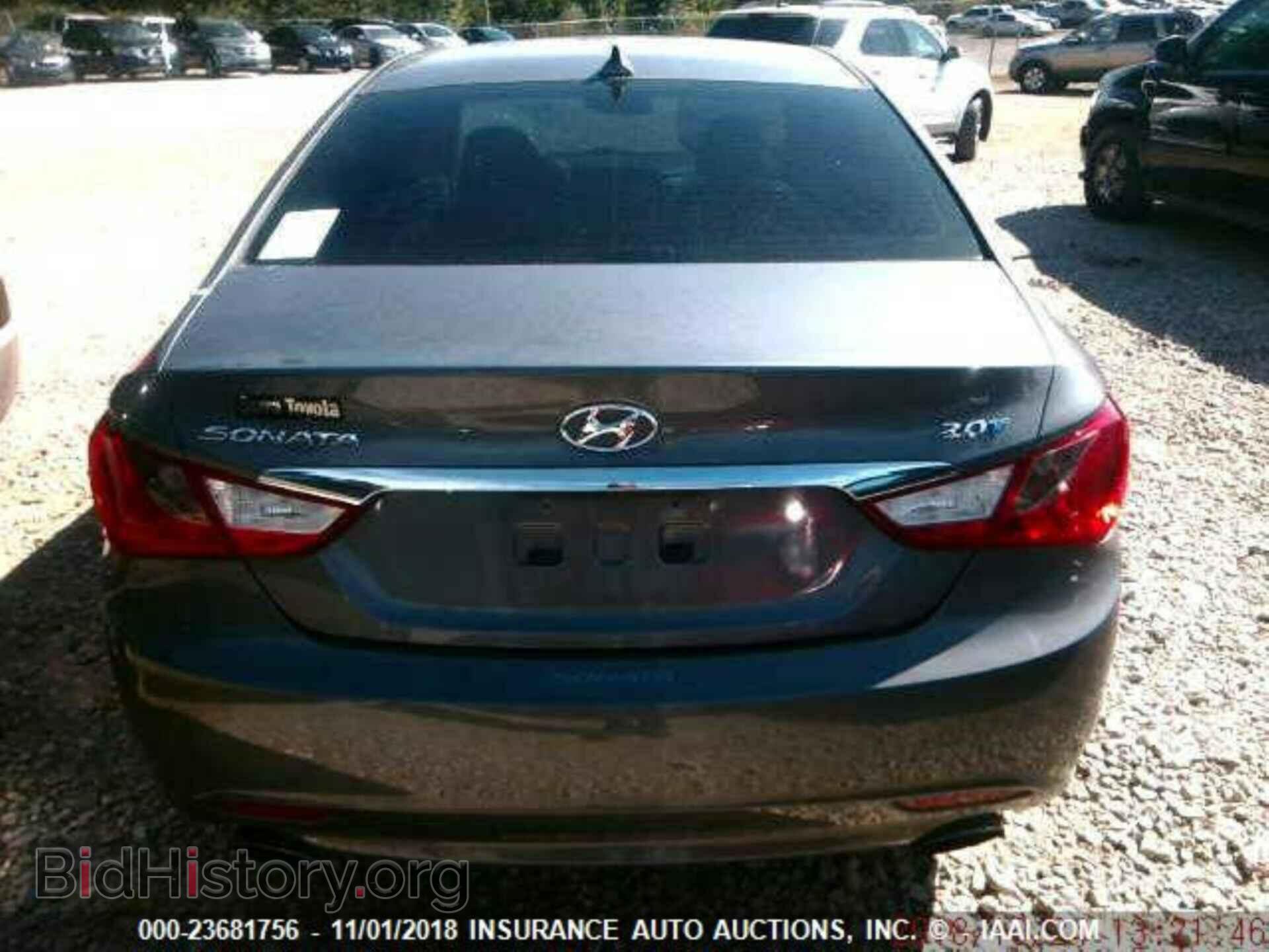 2012 Hyundai Sonata - VIN: 5NPEC4AB5CH392601 - Photo 4