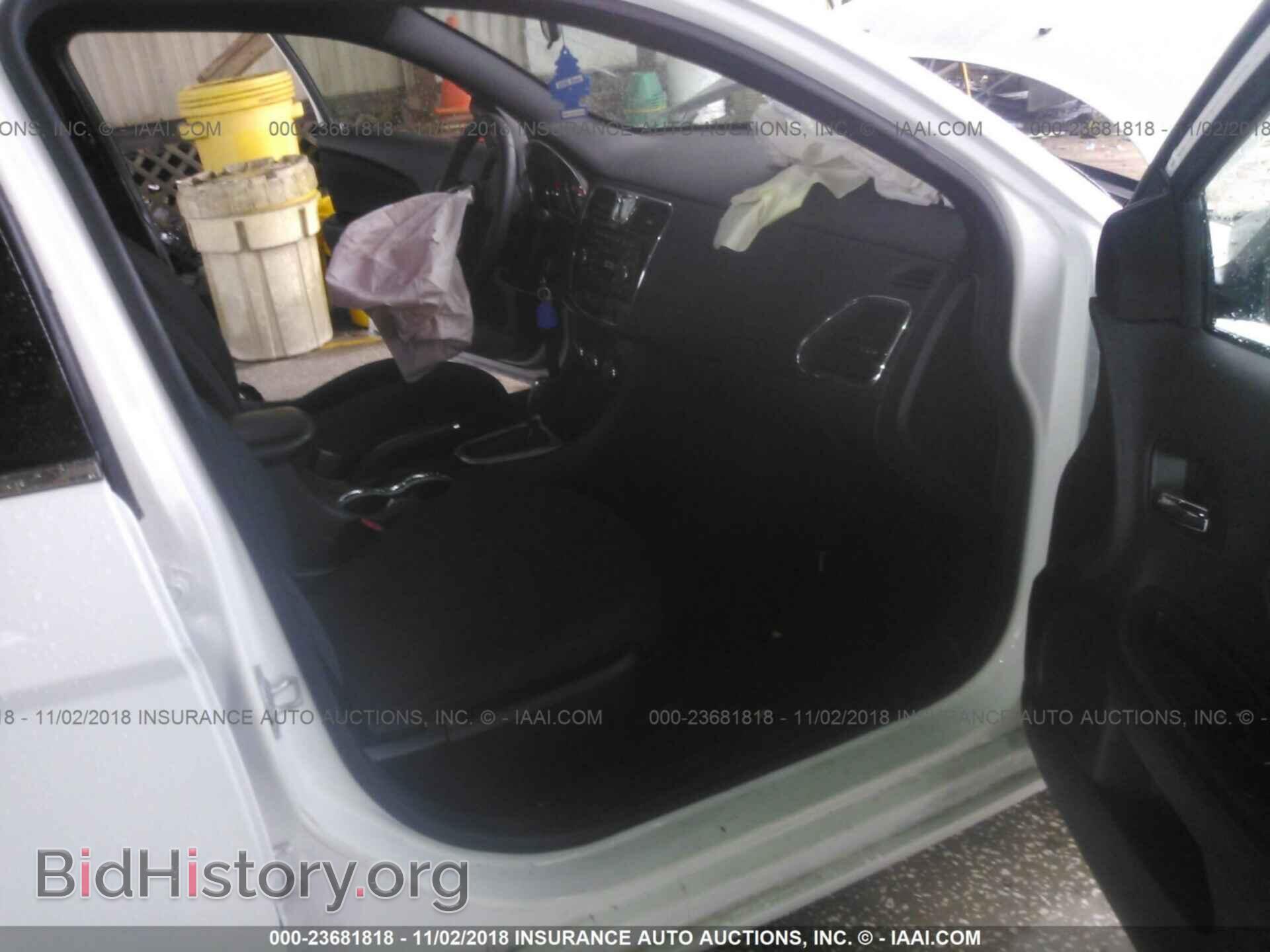2014 Chrysler 200 - VIN: 1C3CCBBB0EN137629 - Photo 5