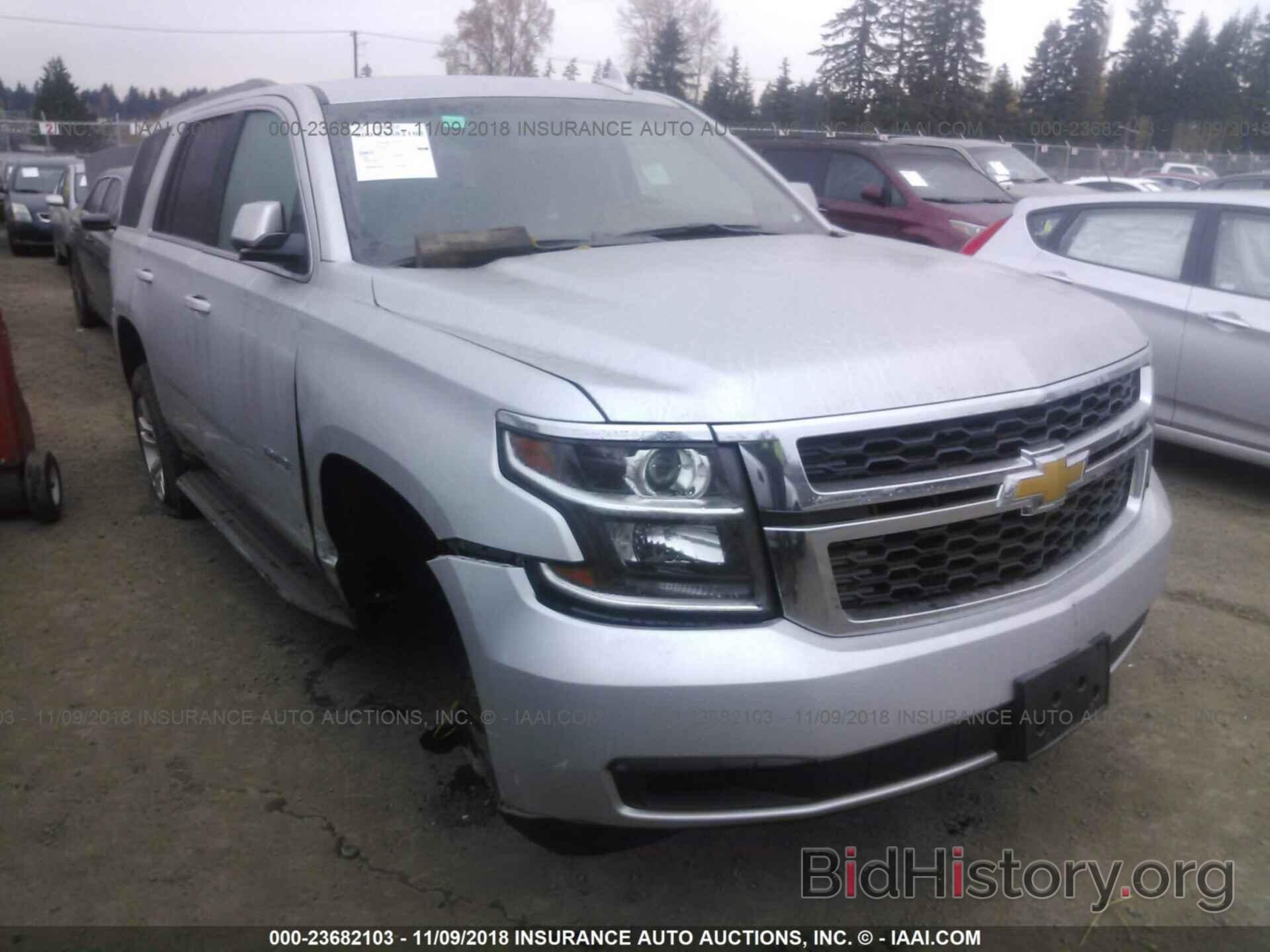 Photo 1GNSCAKC0JR252588 - Chevrolet Tahoe 2018