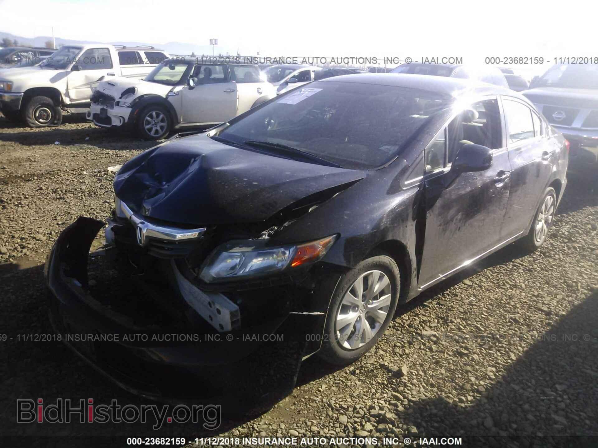 2012 Honda Civic - VIN: 2HGFB2F58CH521990 - Photo 2