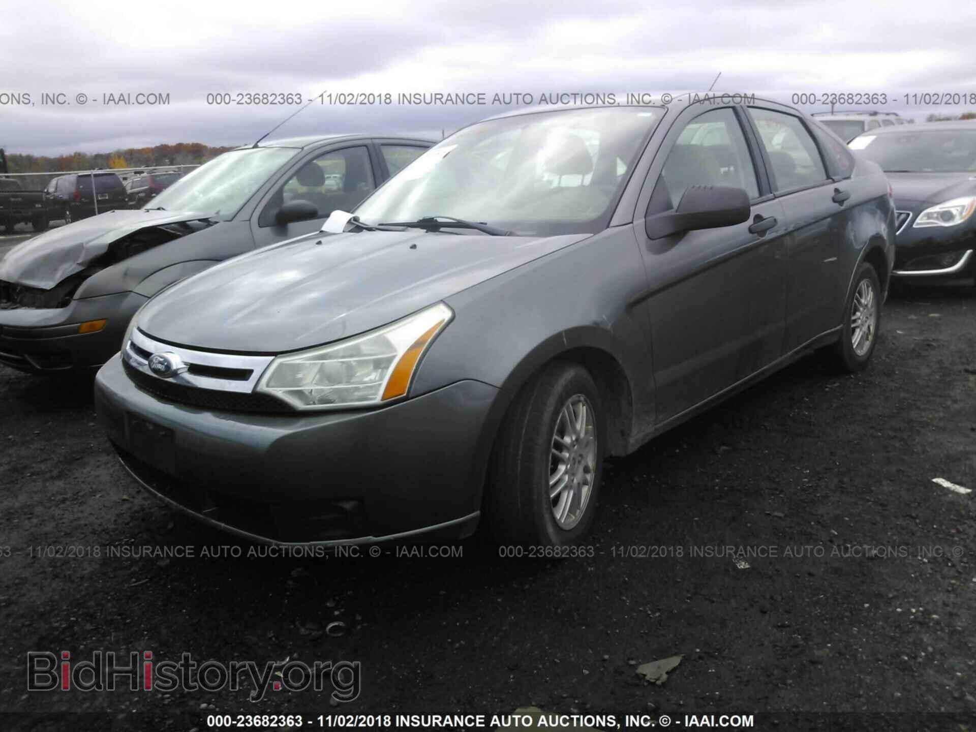 2011 FORD FOCUS - VIN: 1FAHP3FN1BW161417 - Фото 2