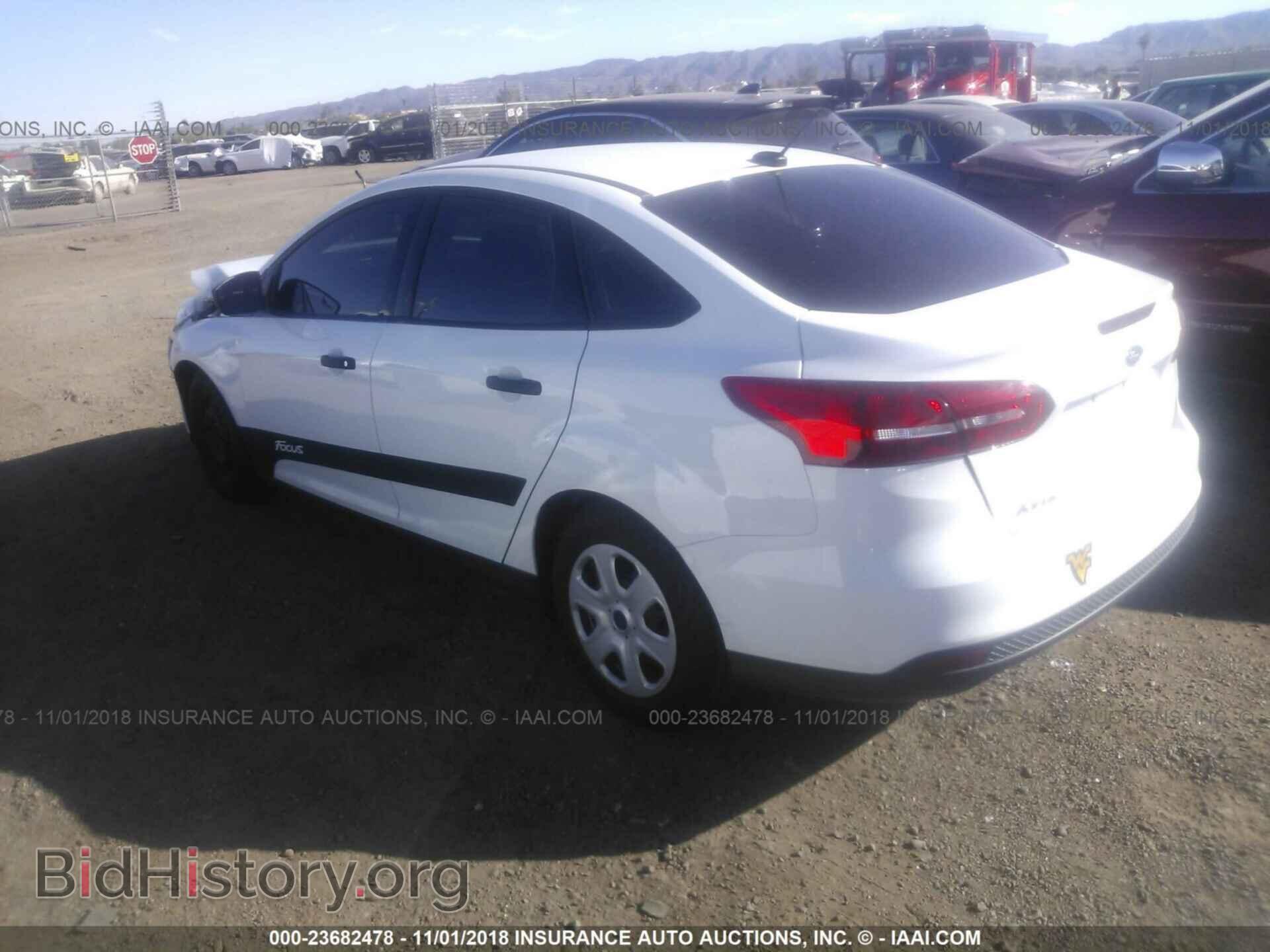 2017 Ford Focus - VIN: 1FADP3E29HL245209 - Фото 3