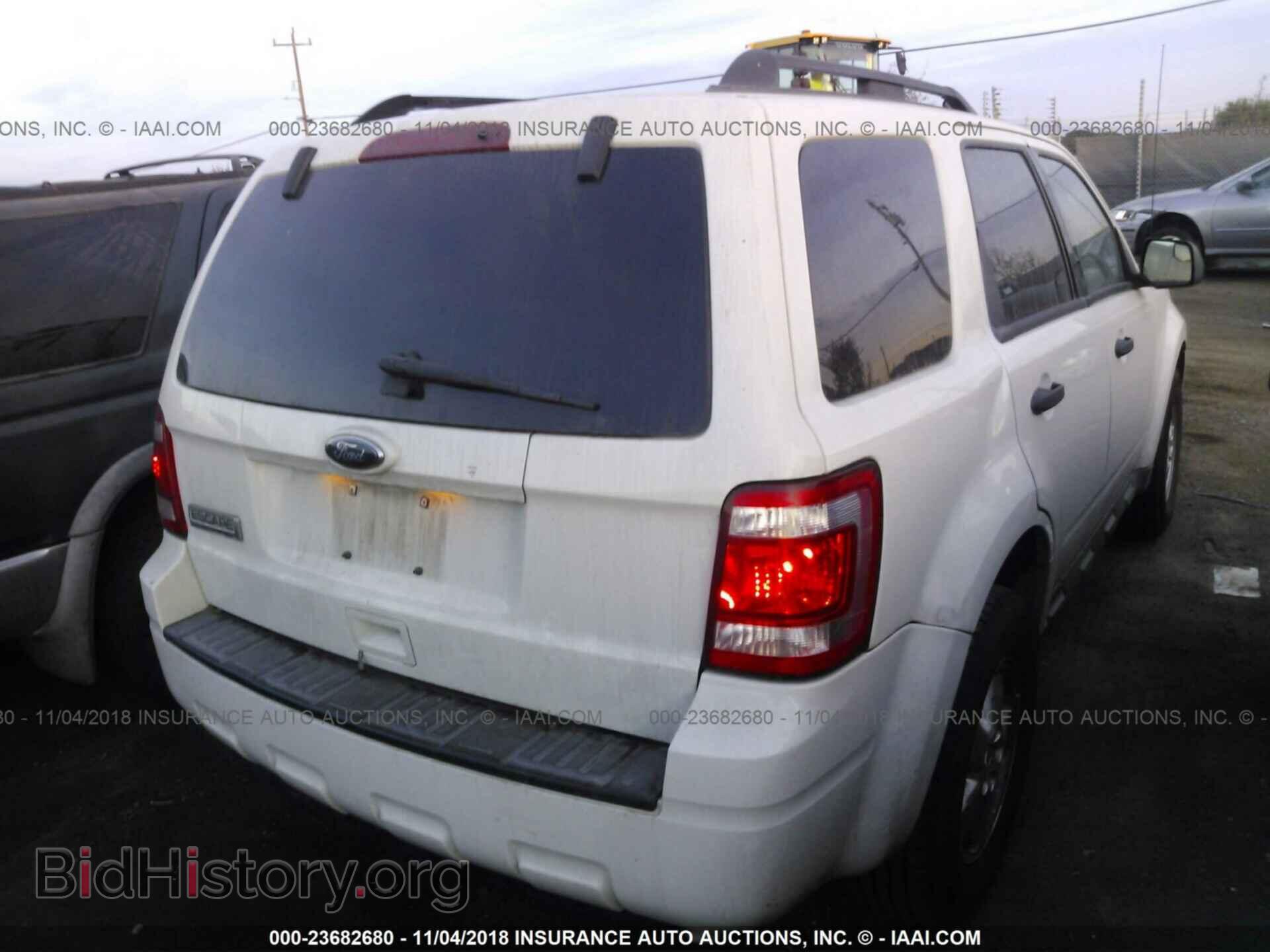 2011 Ford Escape - VIN: 1FMCU0D71BKA08331 - Photo 4