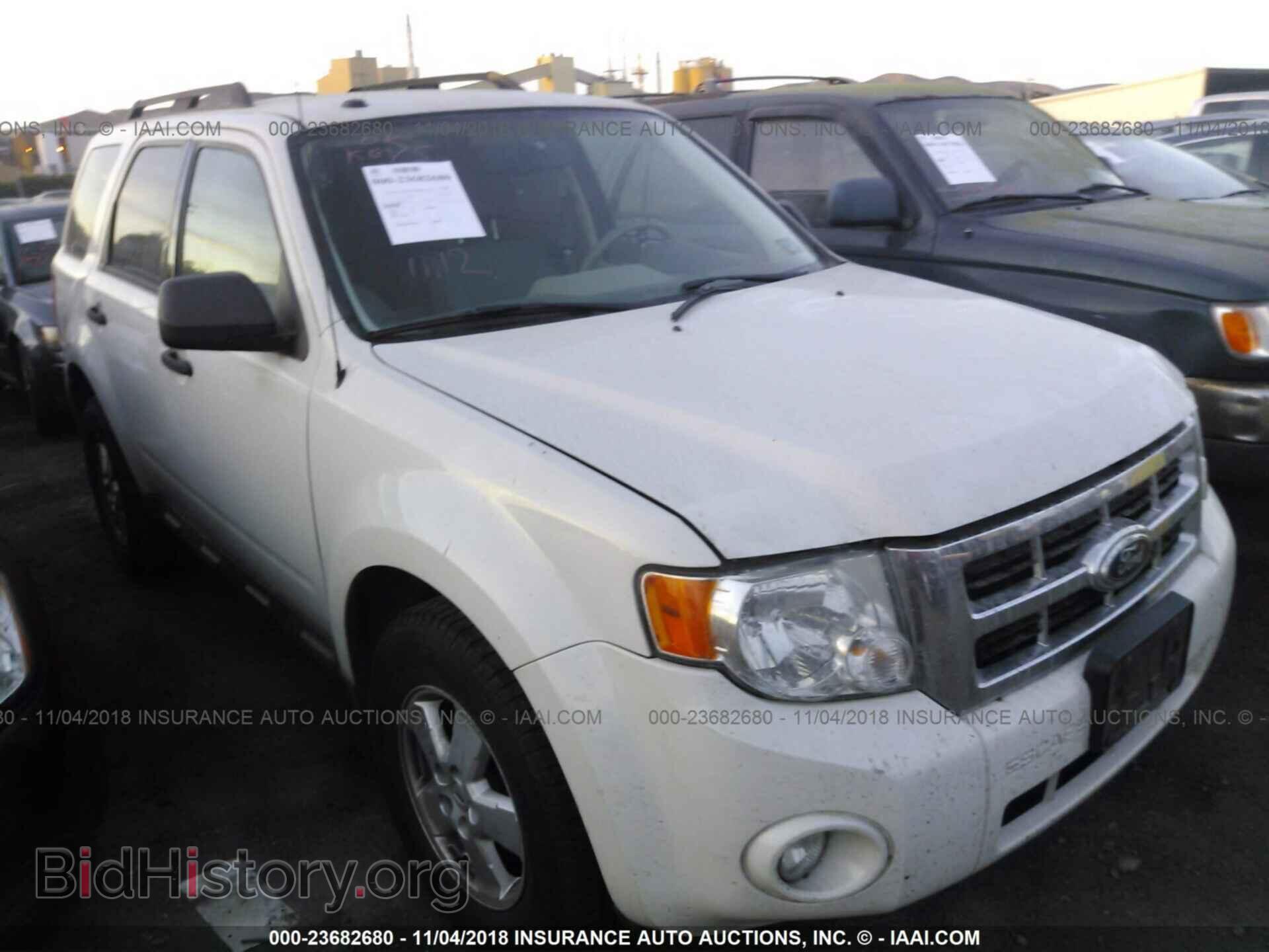 2011 Ford Escape - VIN: 1FMCU0D71BKA08331 - Photo 6