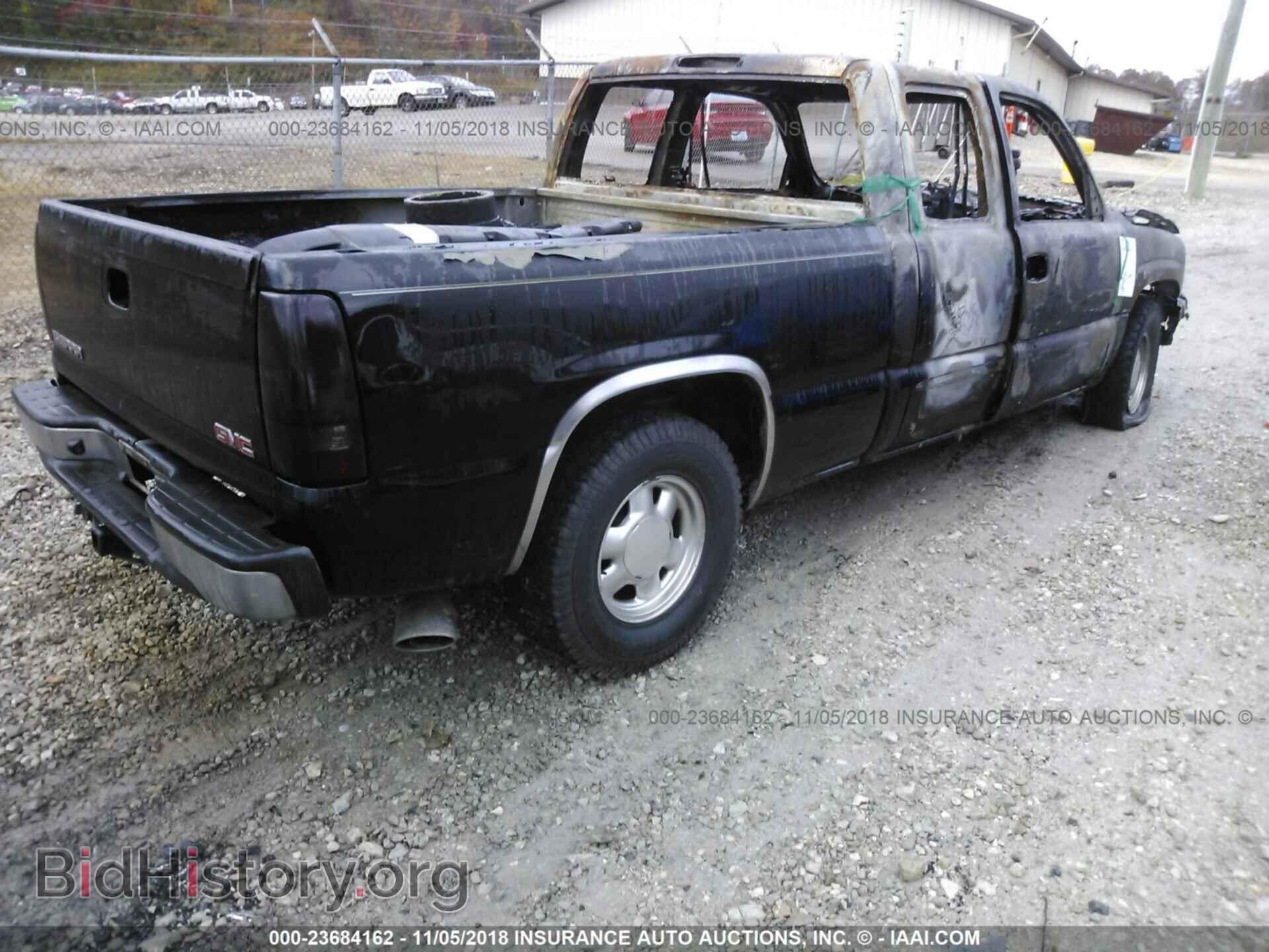 2003 GMC NEW SIERRA - VIN: 2GTEC19T731298121 - Фото 4