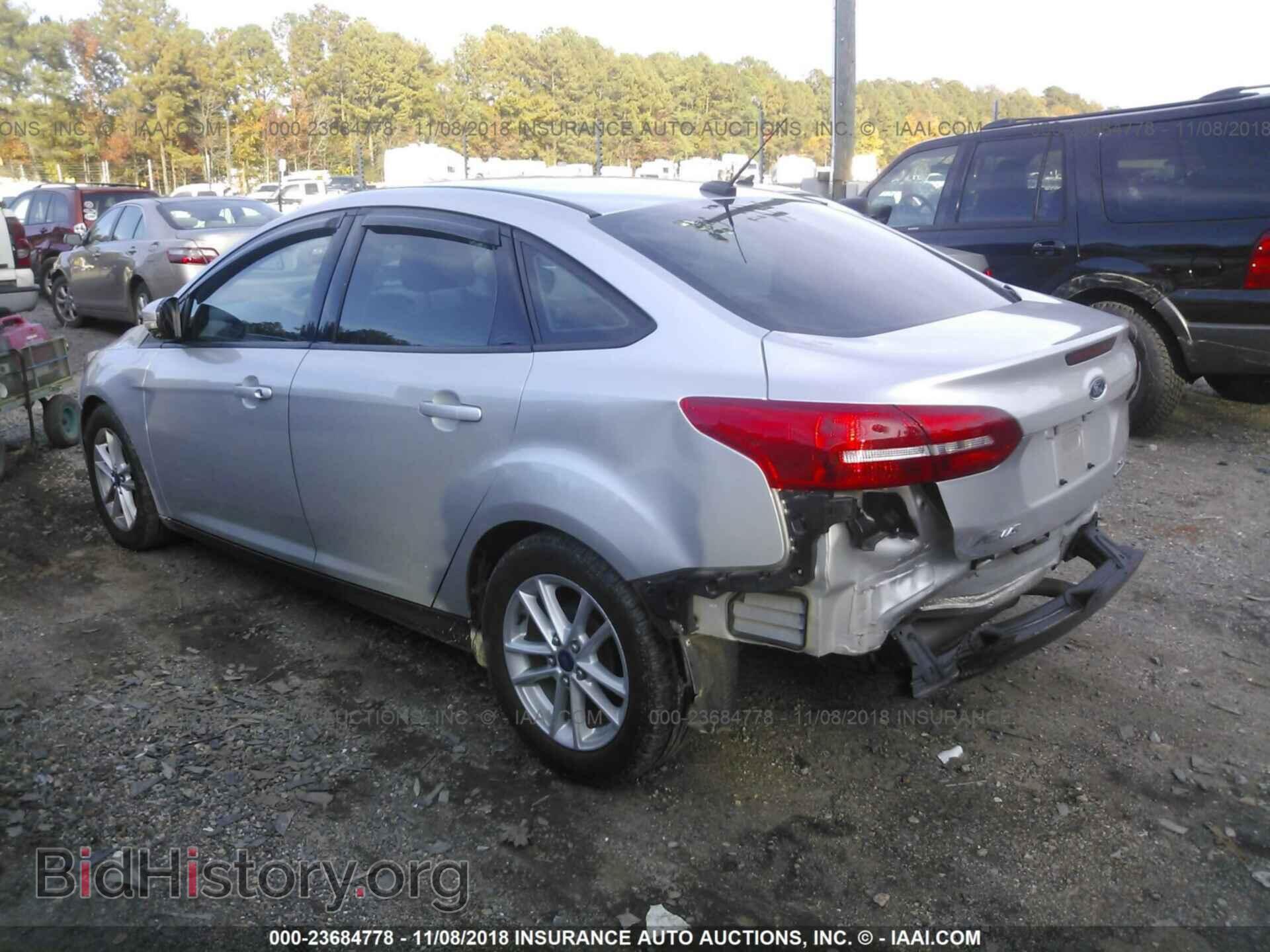 2015 Ford Focus - VIN: 1FADP3F21FL317595 - Фото 3