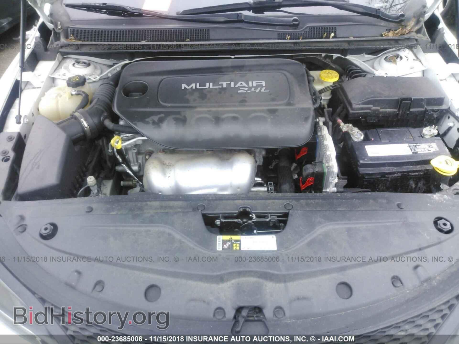 2015 CHRYSLER 200 - VIN: 1C3CCCBB7FN650822 - Фото 10