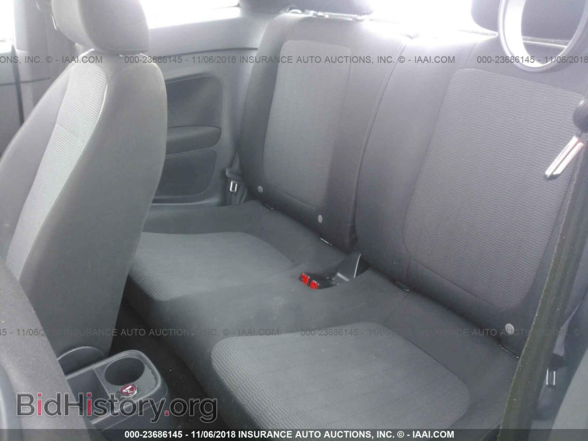 2013 VOLKSWAGEN BEETLE - VIN: 3VWFP7ATXDM636982 - Фото 8